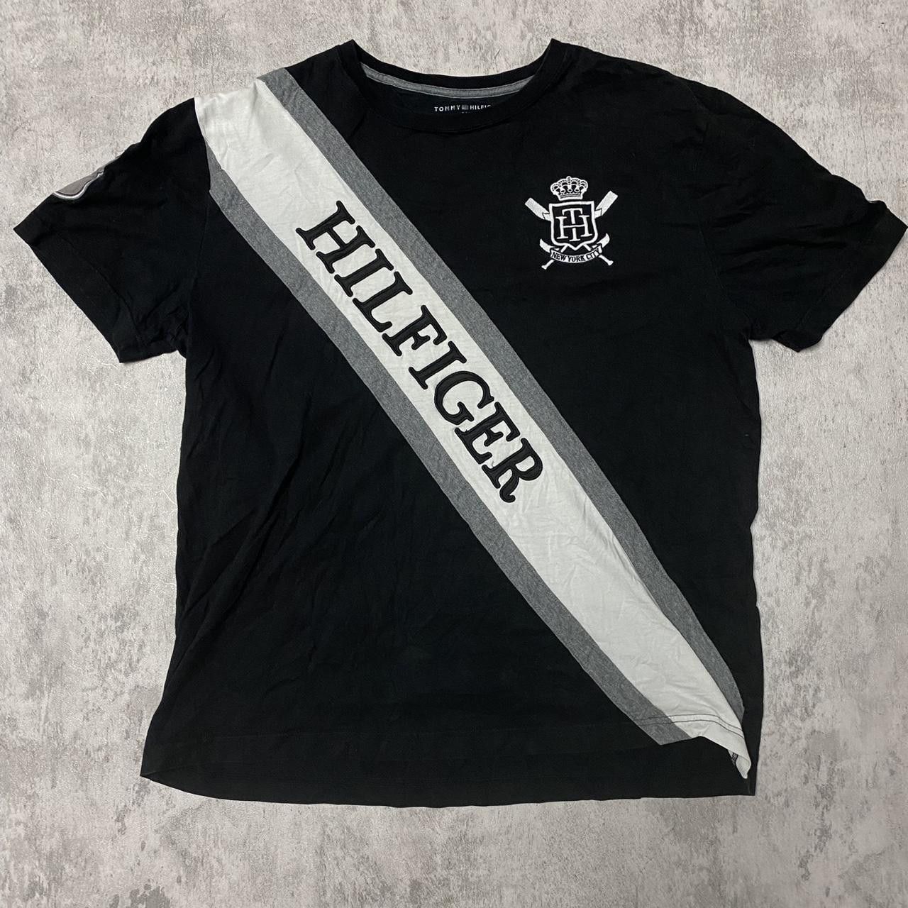 Tommy Hilfiger Black Tommy Hilfiger vinatge T-shirt Size US L / EU 52-54 / 3 - 1 Thumbnail