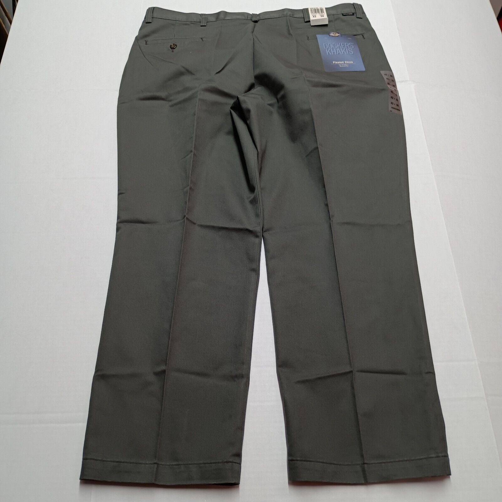 Dockers Dockers Chino Pants Men's 42x30 Gray Pleated Relaxed Fit Size US 42 / EU 58 - 6 Thumbnail