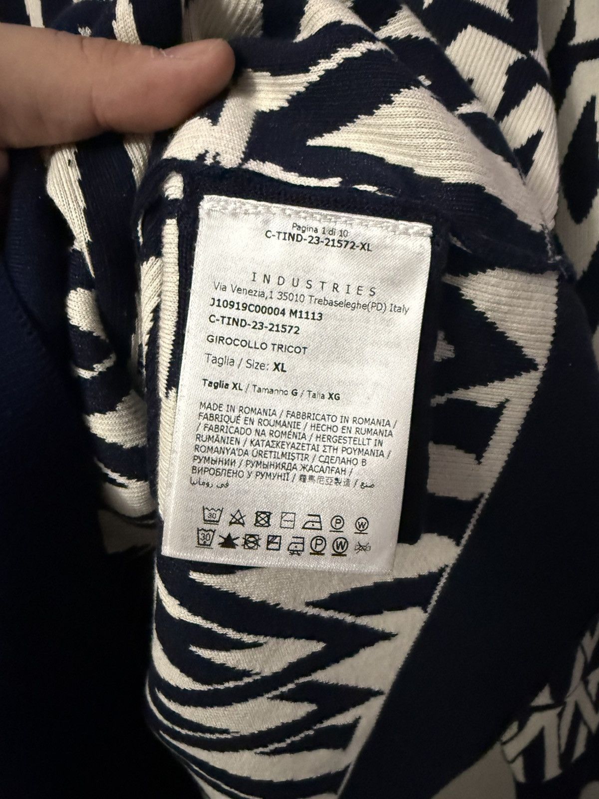 Moncler Moncler jacquard monogram Size US XL / EU 56 / 4 - 5 Thumbnail
