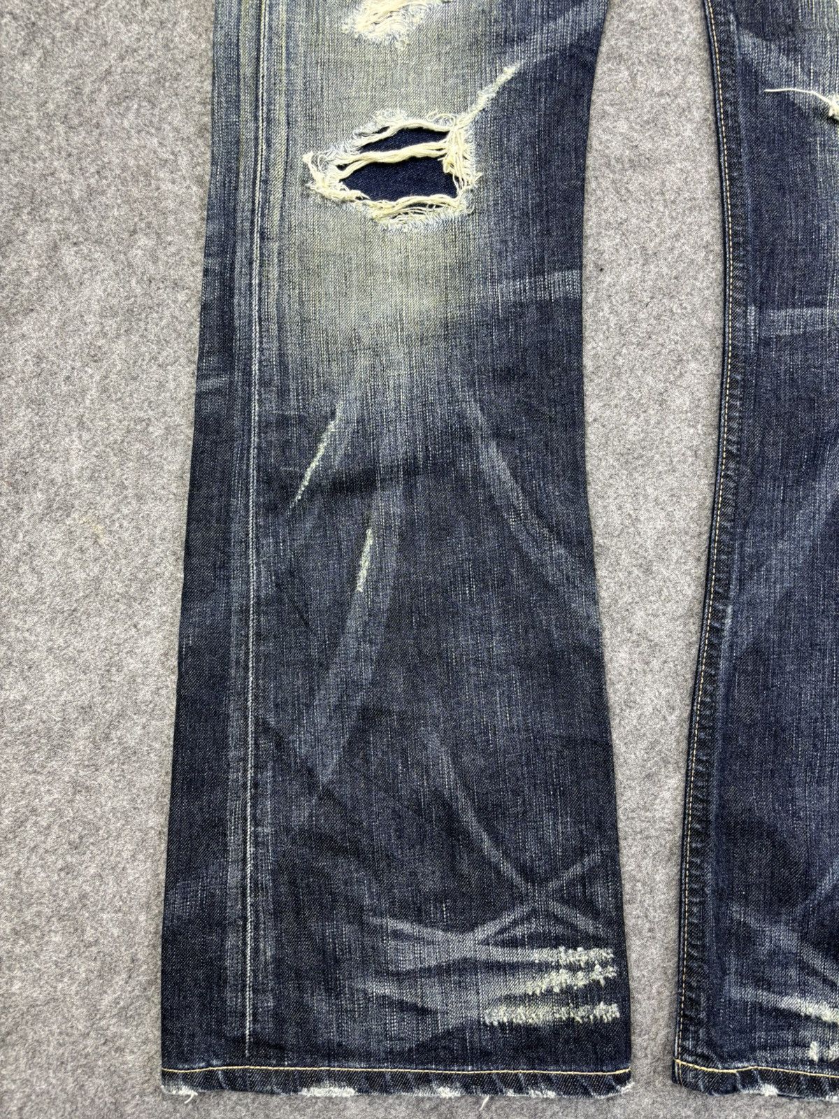 Edwin 💥Distressed Flare💥Edwin 503 Crazy Distressed Denim F916 Size US 31 - 5 Thumbnail
