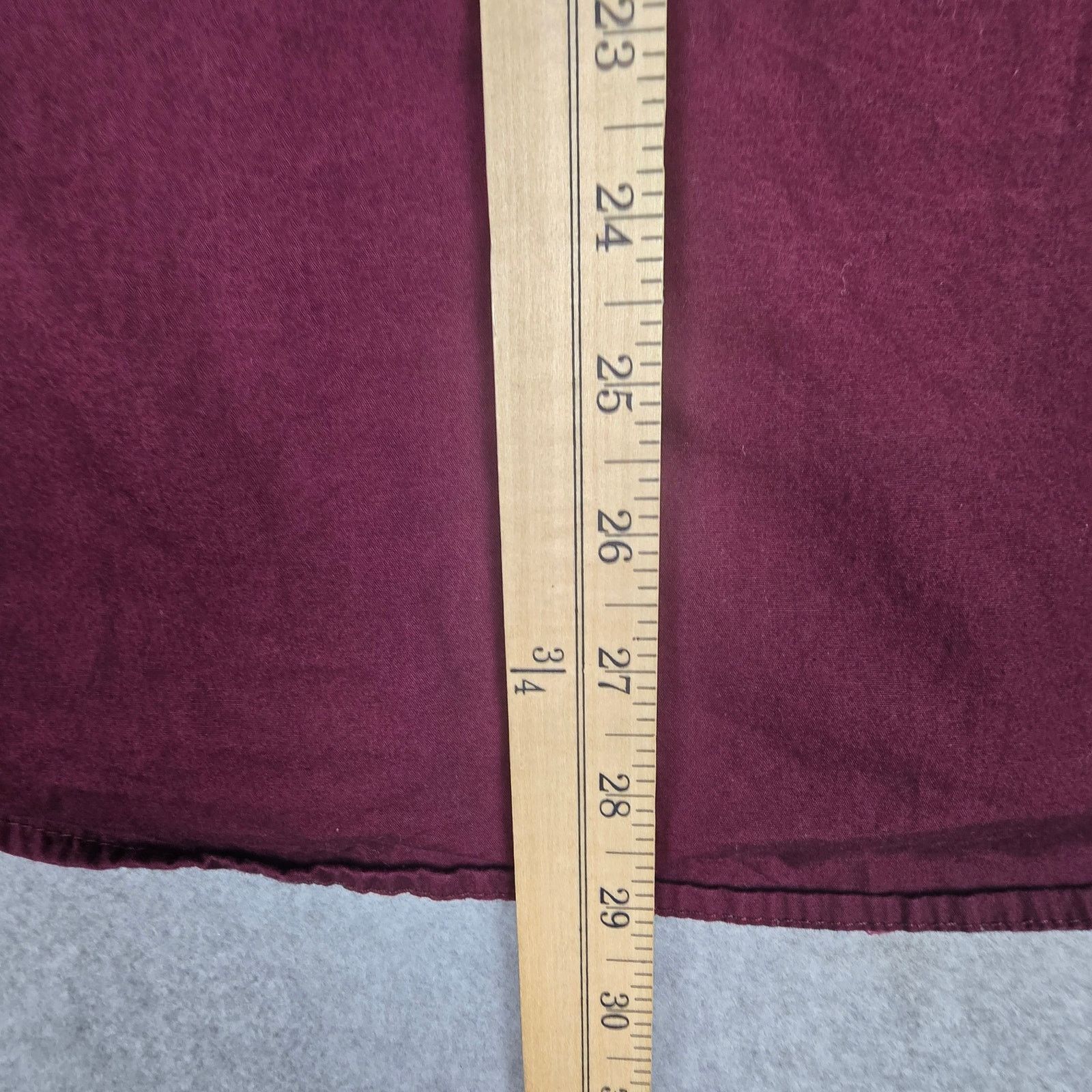 Guess Guess Large Maroon Shirt Black Stitched Logo Sleeve Patch Size US L / EU 52-54 / 3 - 16 Thumbnail