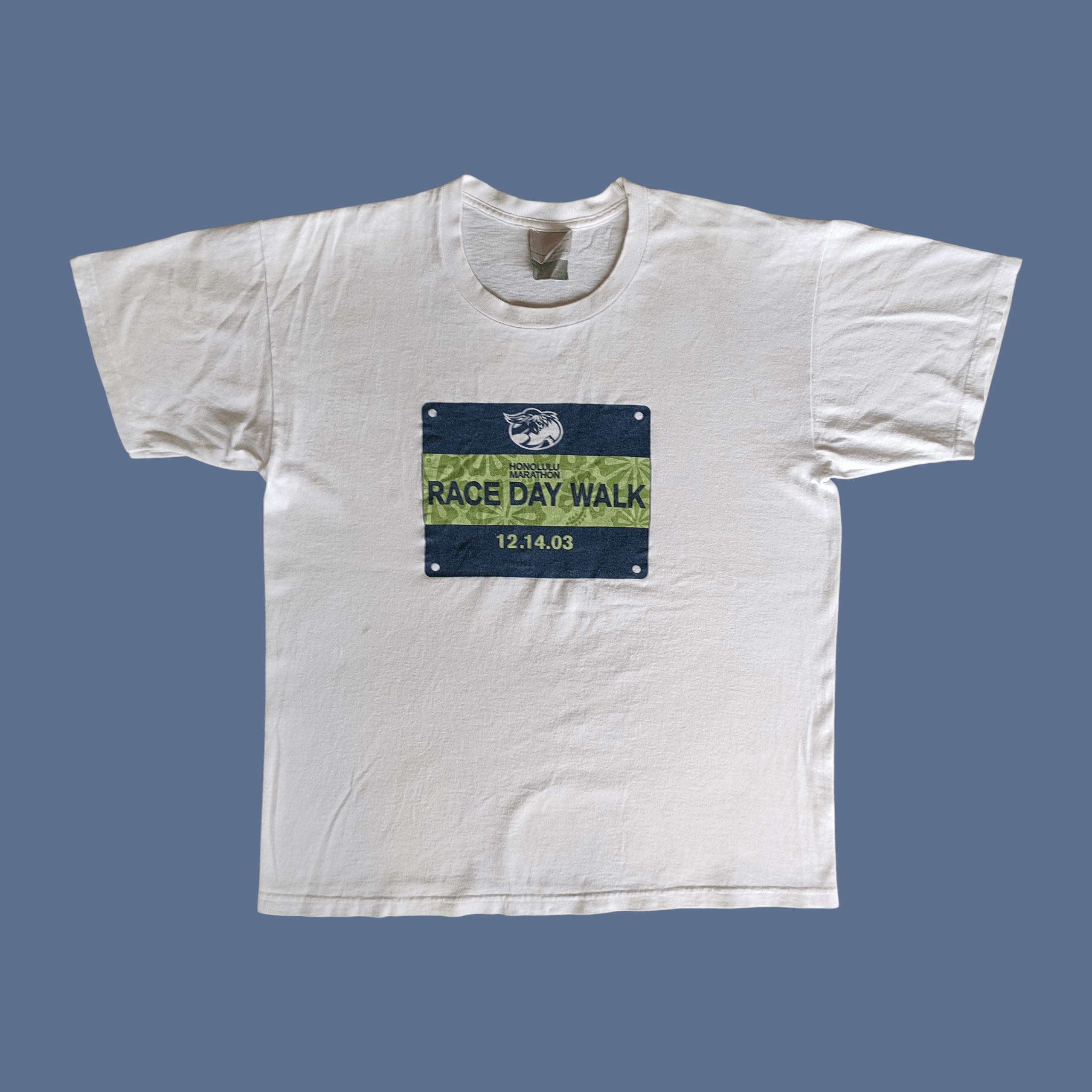 Nike 💥Vintage 2000s nike 'race day walk' honolulu hawaii tshirt Size US M / EU 48-50 / 2 - 1 Thumbnail