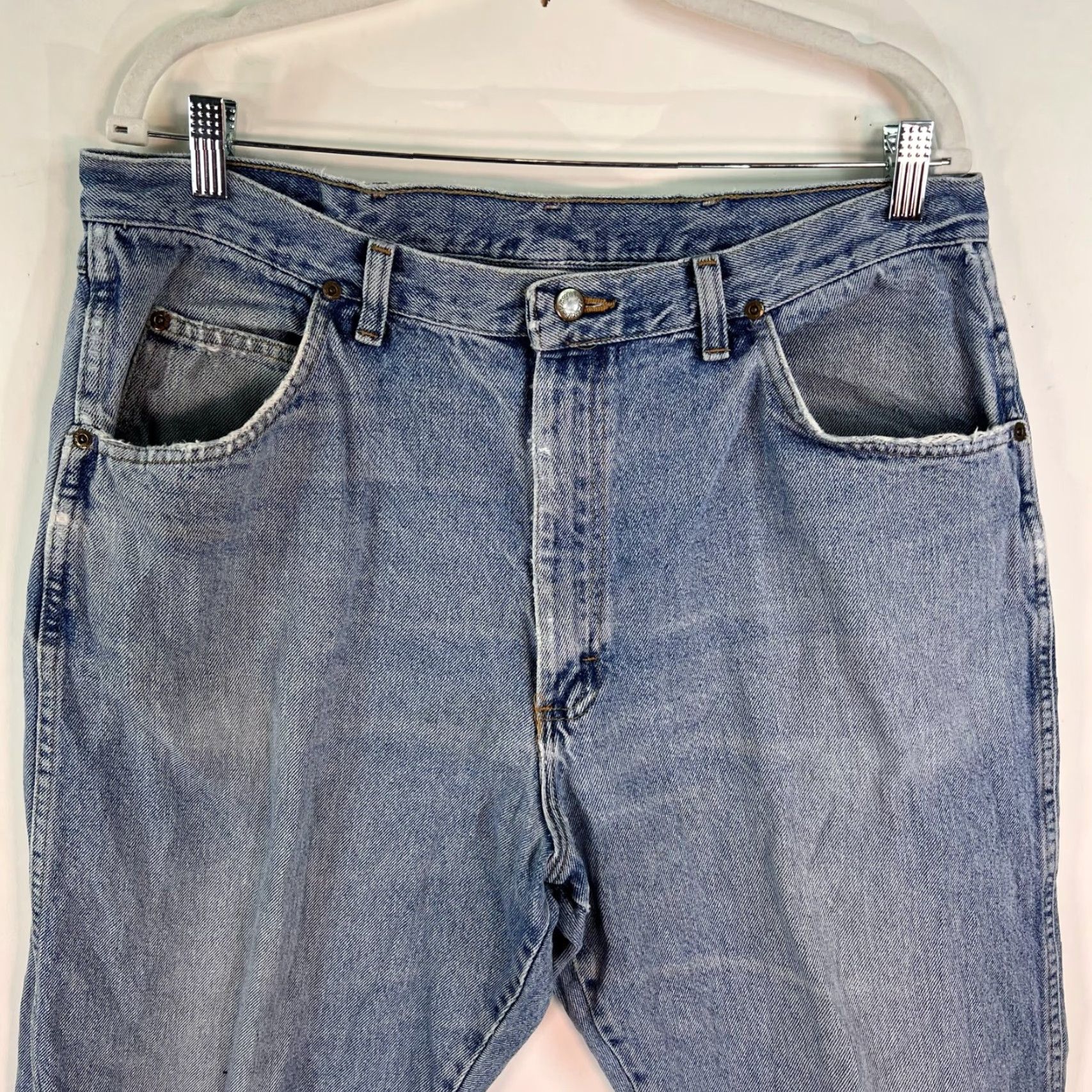 Wrangler VINTAGE Wrangler Jeans Mens 38x30 Straight Blue USA 5-Pocket Denim Distressed High Rise Waist 38 Regular Mens Size US 38 / EU 54 - 2 Thumbnail