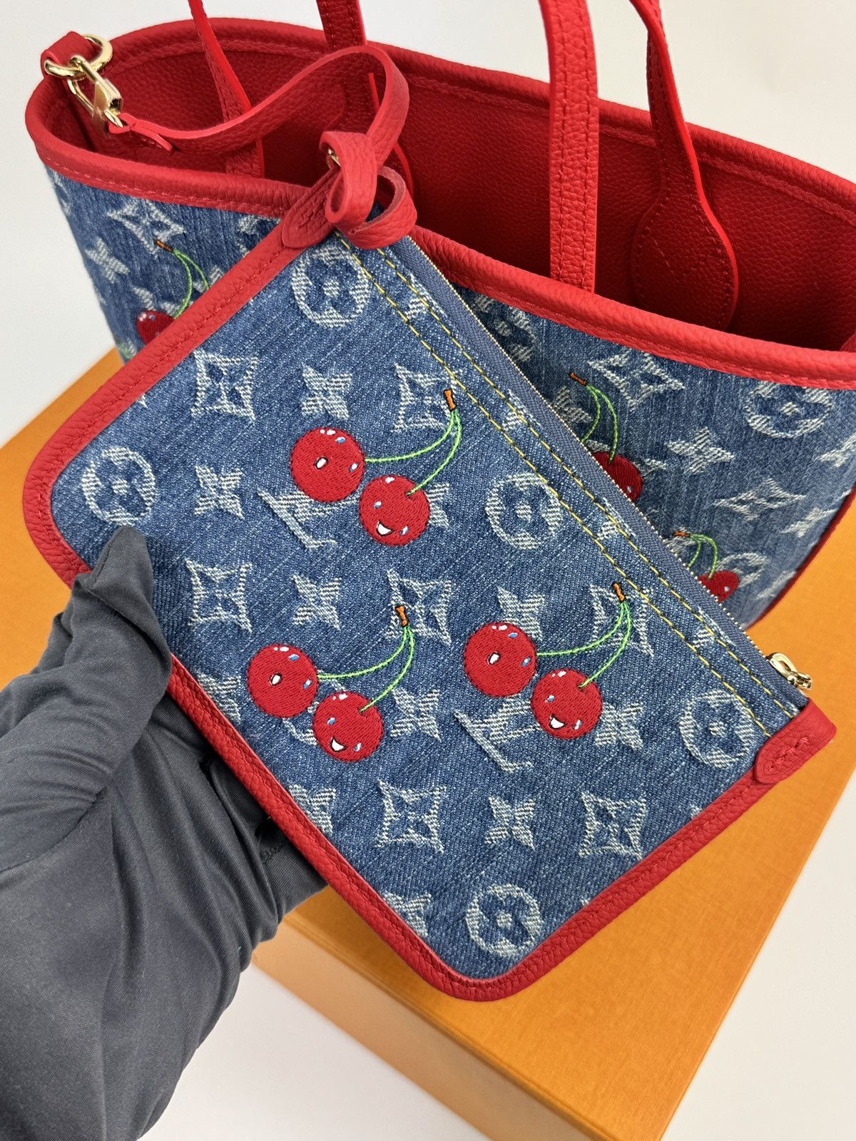Louis Vuitton × Takashi Murakami LV x TM CHERRY NEVERFULL INSIDE OUT BB Bag Size ONE SIZE - 3 Thumbnail
