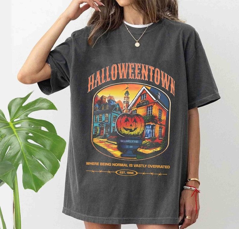Designer Halloweentown Est 1998 Shirt Size M / US 6-8 / IT 42-44 - 2 Thumbnail