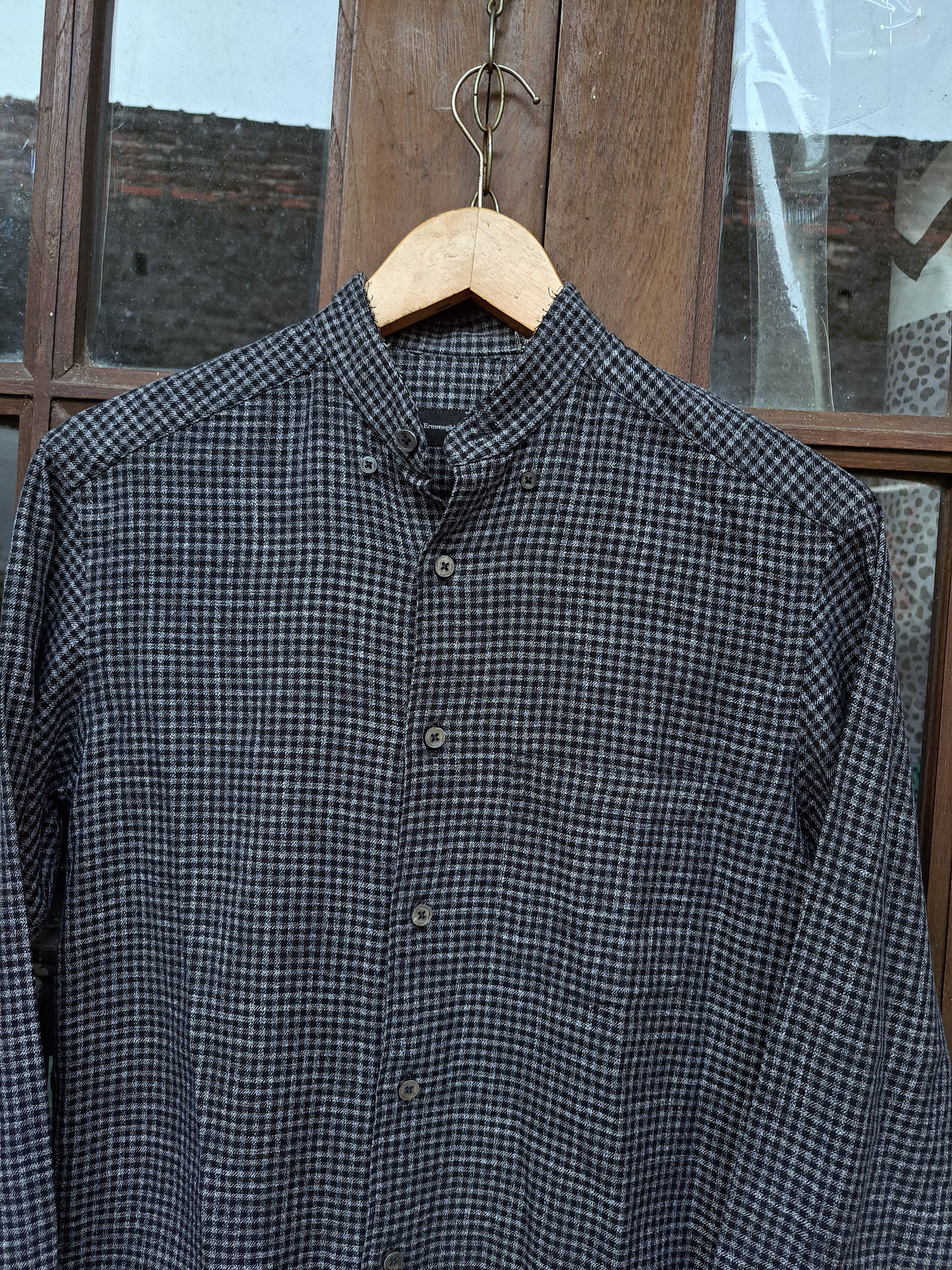 Ermenegildo Zegna Ermenegildo Zegna Button down Shirts Long Sleeve Size US S / EU 44-46 / 1 - 2 Thumbnail