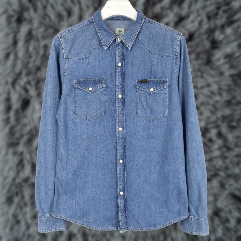 Lee Lee Werstern Shirt Men's MEDIUM Blue Collared Button-Up Denim Patched Pockets Size US M / EU 48-50 / 2 - 1 Thumbnail