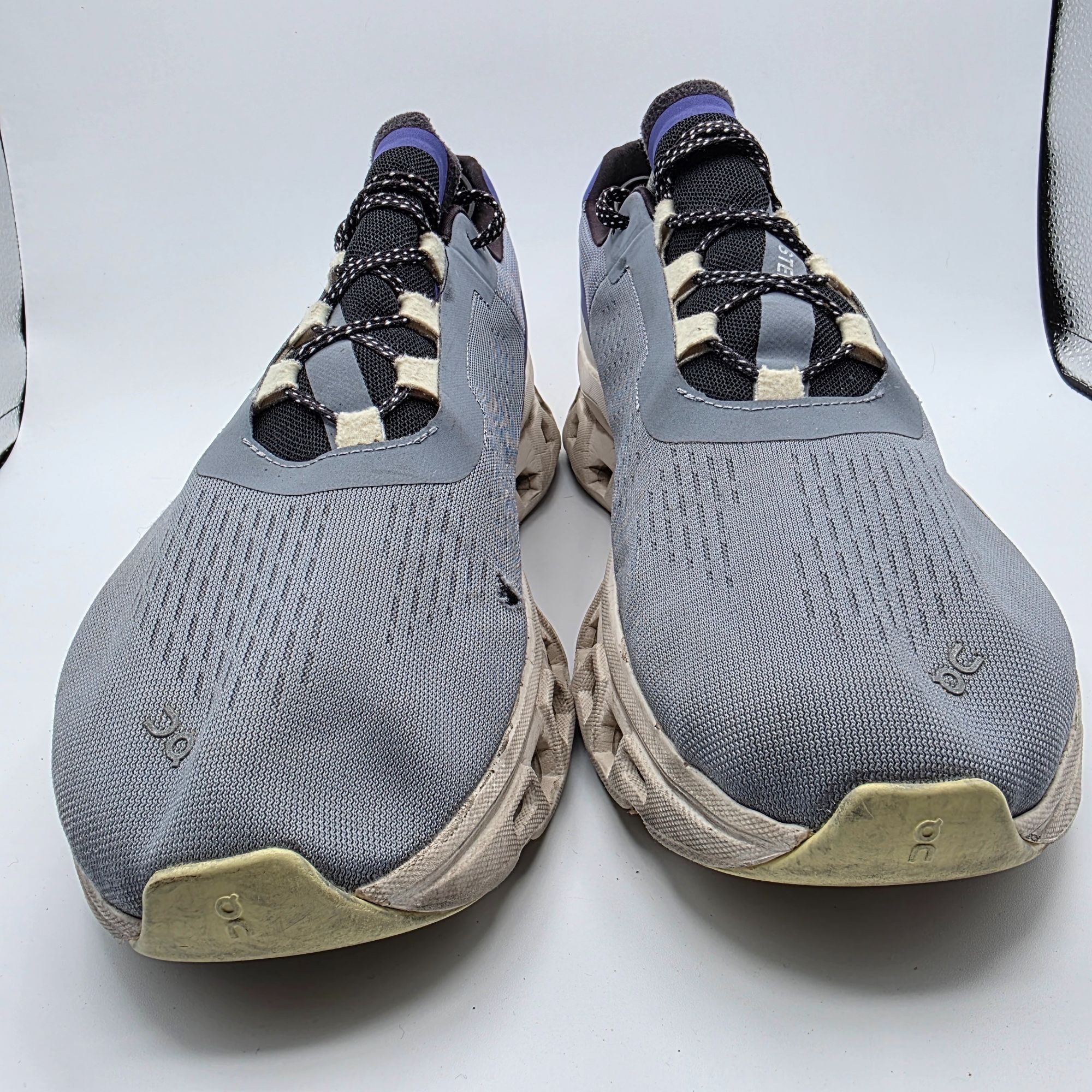 On On Cloud Cloudmonster Mens Size 12 Gray Athletic Shoes Runni Size US 12 / EU 45 - 2 Thumbnail
