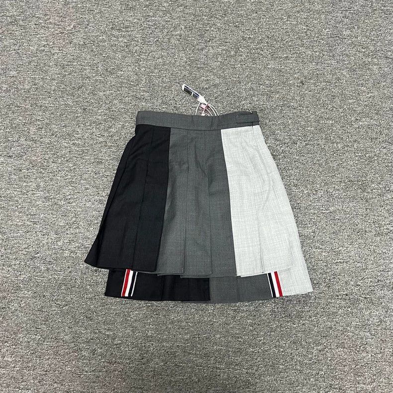 Thom Browne Thom Browne Tripe color pleated skirt Size 24" / US 00 / IT 34 - 1 Thumbnail