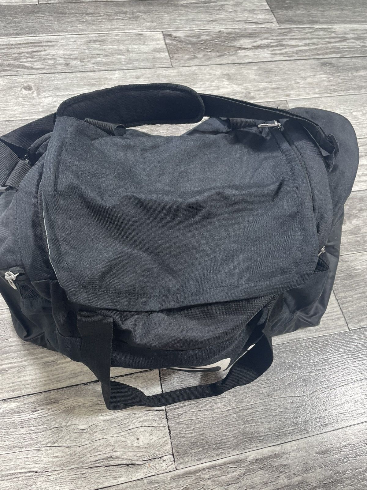 Nike Vintage Nike 2000s Sportswear Gym Big Bag Size ONE SIZE - 4 Thumbnail