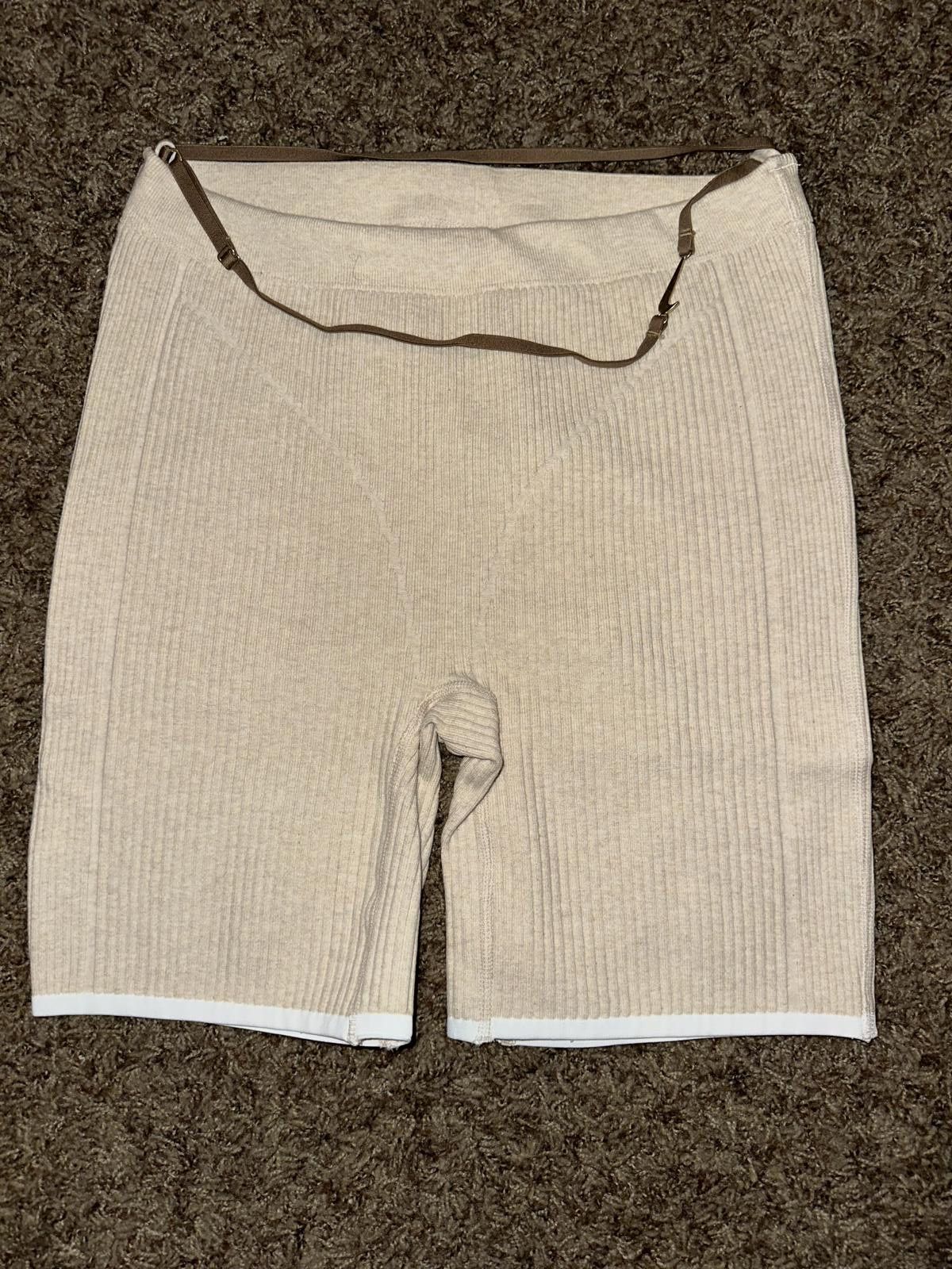 Nike Nike x Jacquemus Le Short Off-White Size 42" / US 20 - 1 Thumbnail
