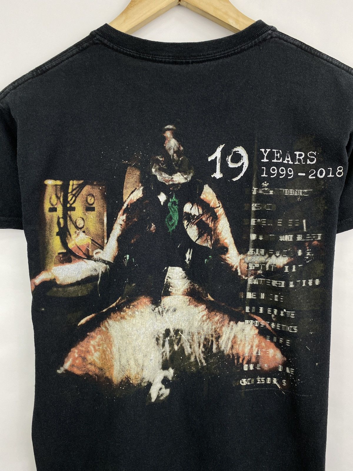 Slipknot Vintage Slipknot Debut Album 1999-2018 Rock Band T-Shirt Size US S / EU 44-46 / 1 - 6 Thumbnail