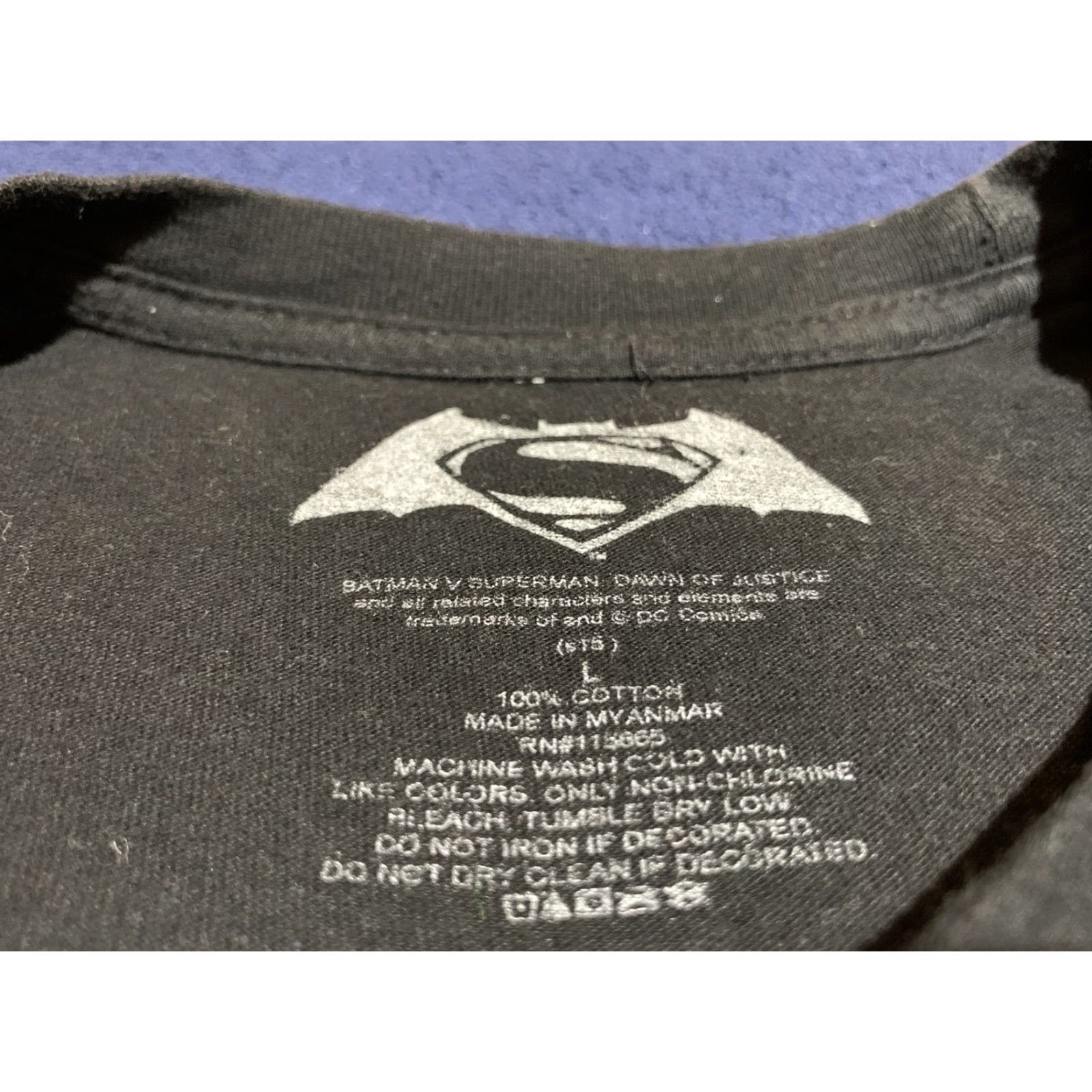 Vintage VINTAGE Batman V Superman T-Shirt Graphic Tee Size Large Black Mens Size US L / EU 52-54 / 3 - 3 Thumbnail