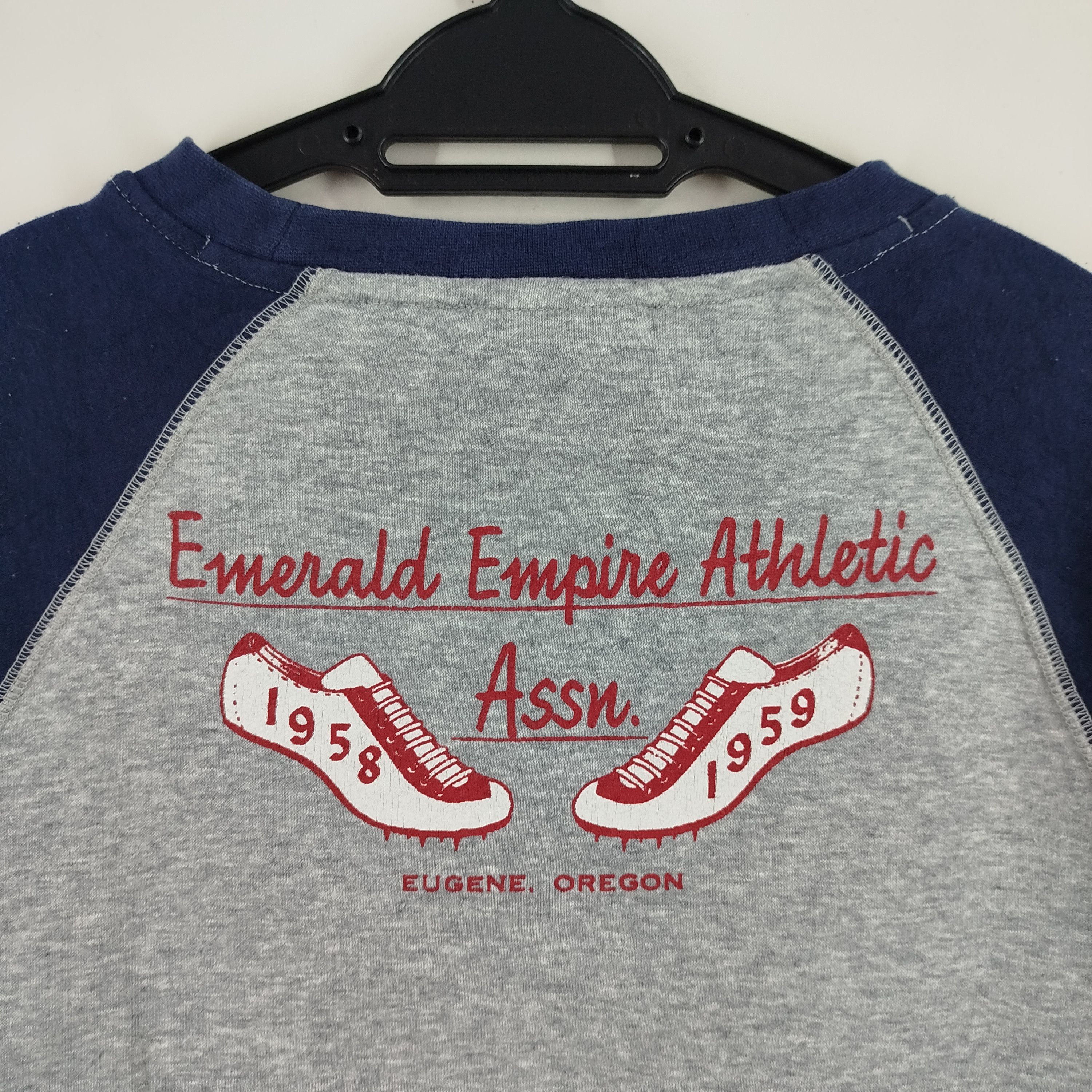 Nike Vintage Nike Swoosh Logo Center Raglan Design Sun Faded Size US M / EU 48-50 / 2 - 8 Thumbnail