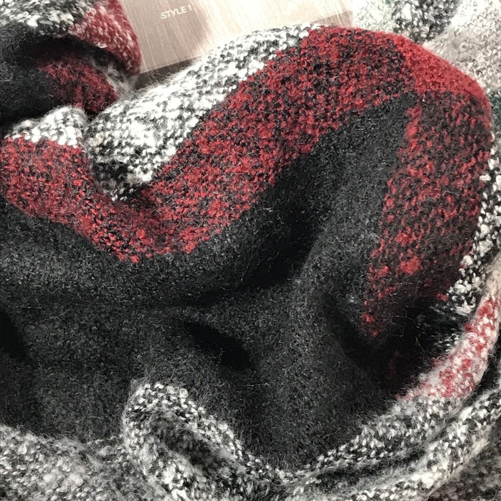 Other DAVID AND YOUNG Black Plaid Square Scarf Stylish & Cozy NWT Size ONE SIZE - 5 Thumbnail