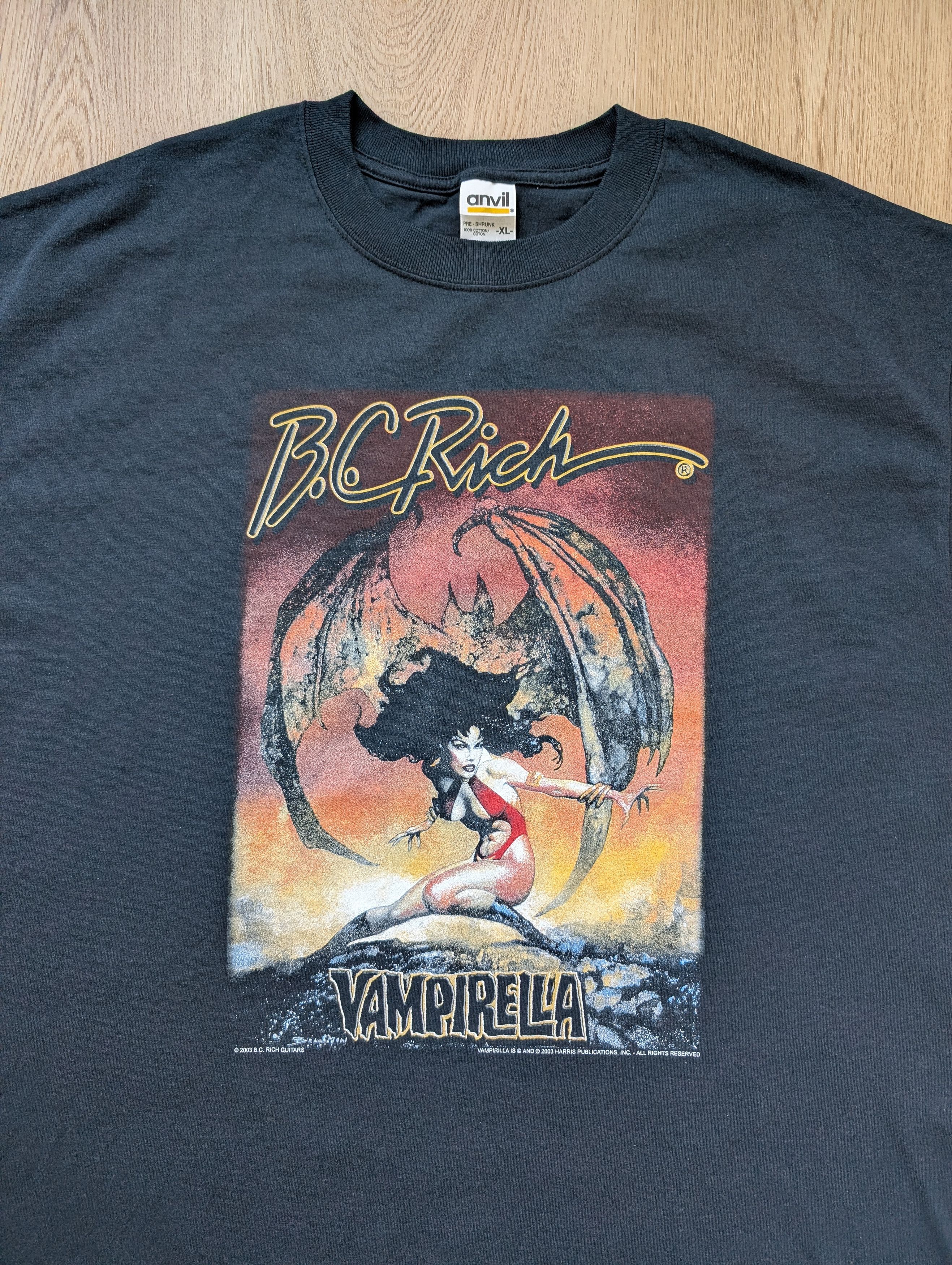 Vintage Rare Vtg B.C RICH Vampirella 2003 Comic Harris Publications Size US XL / EU 56 / 4 - 2 Thumbnail