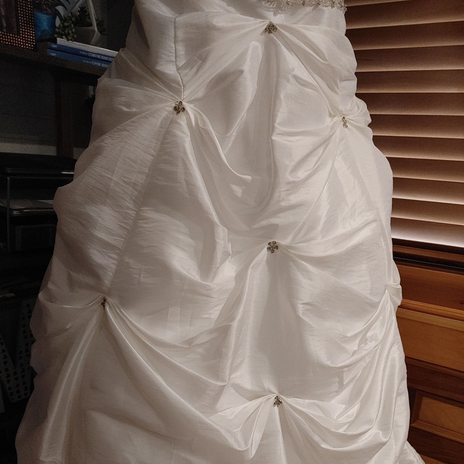 Other Strapless Wedding Gown w/ Beading and Tufted Skirt -STUNNING Size XL / US 12-14 / IT 48-50 - 2 Thumbnail