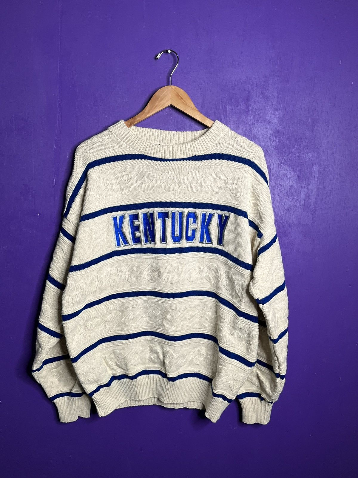 image of American College x Nutmeg Vintage 90's Nutmeg Kentucky Wildcats Logo Sweater in White (Size XL)