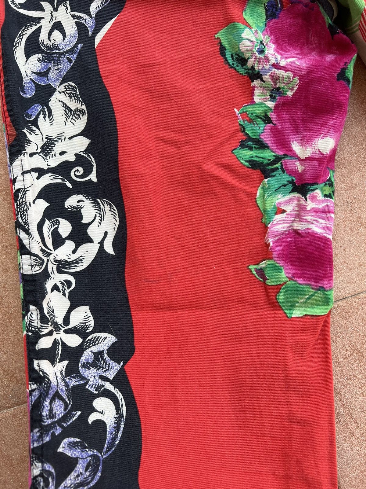 Versace × Vintage Versace Pants Trousers Blue Flower Floral Print 90s Cotton Size 34" / US 12 / IT 48 - 11 Thumbnail