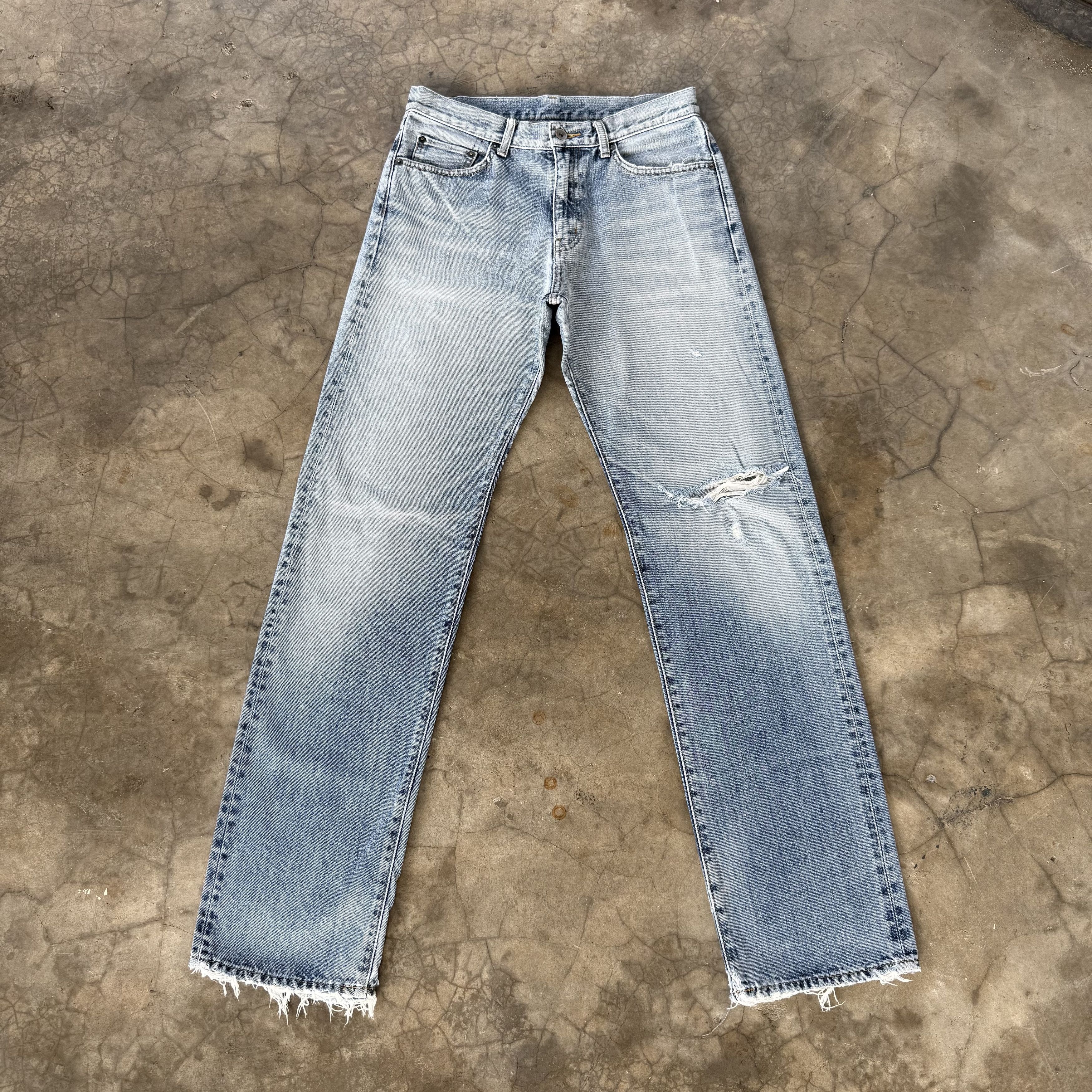 Japanese Brand W30 Vintage Japan Faded Blue Ripped Denim Jean Size US 30 / EU 46 - 2 Thumbnail