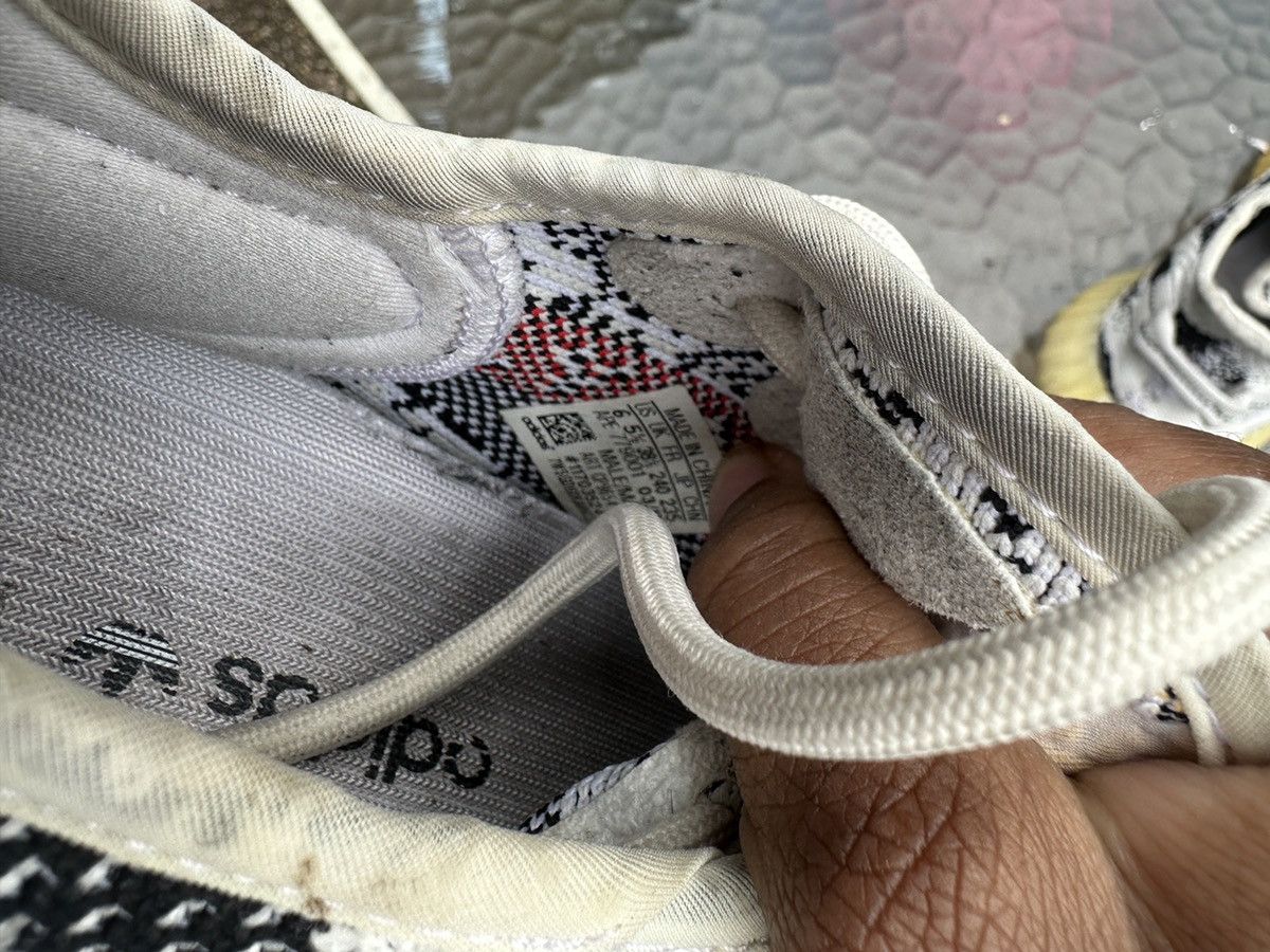 Adidas × Kanye West adidas Yeezy Boost 350 V2 Zebra Size US 6 / EU 39 - 5 Thumbnail