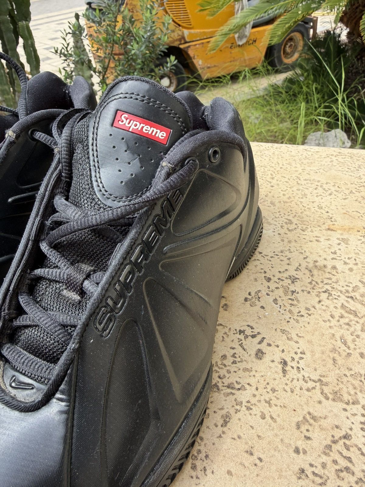 Nike × Supreme Nike x Supreme Air Zoom Courtposite Black Shoes Sbeakers Size US 8.5 / EU 41-42 - 9 Thumbnail