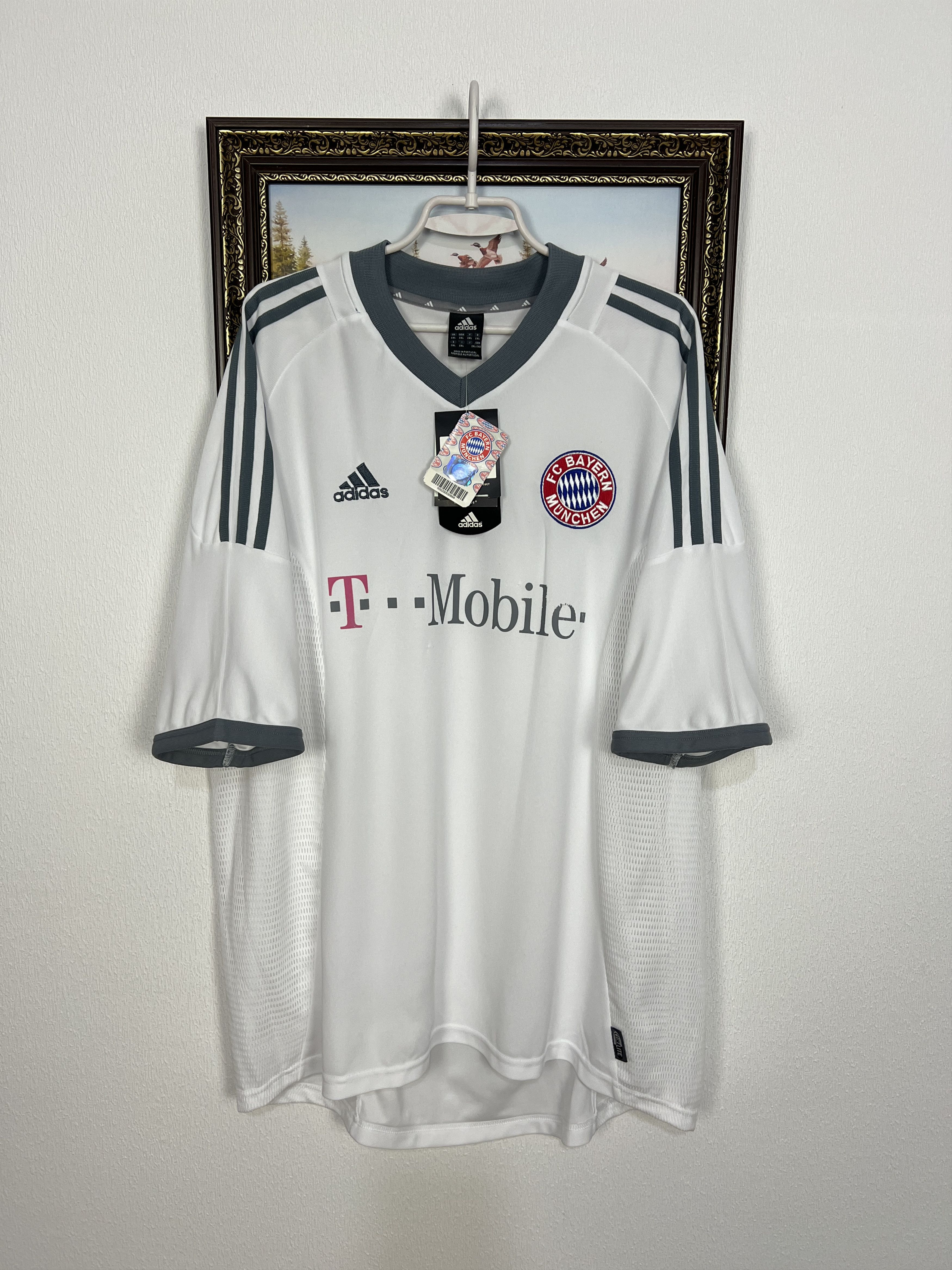Bayern Munich Away football shirt 2002 Soccer Jersey Trikot
