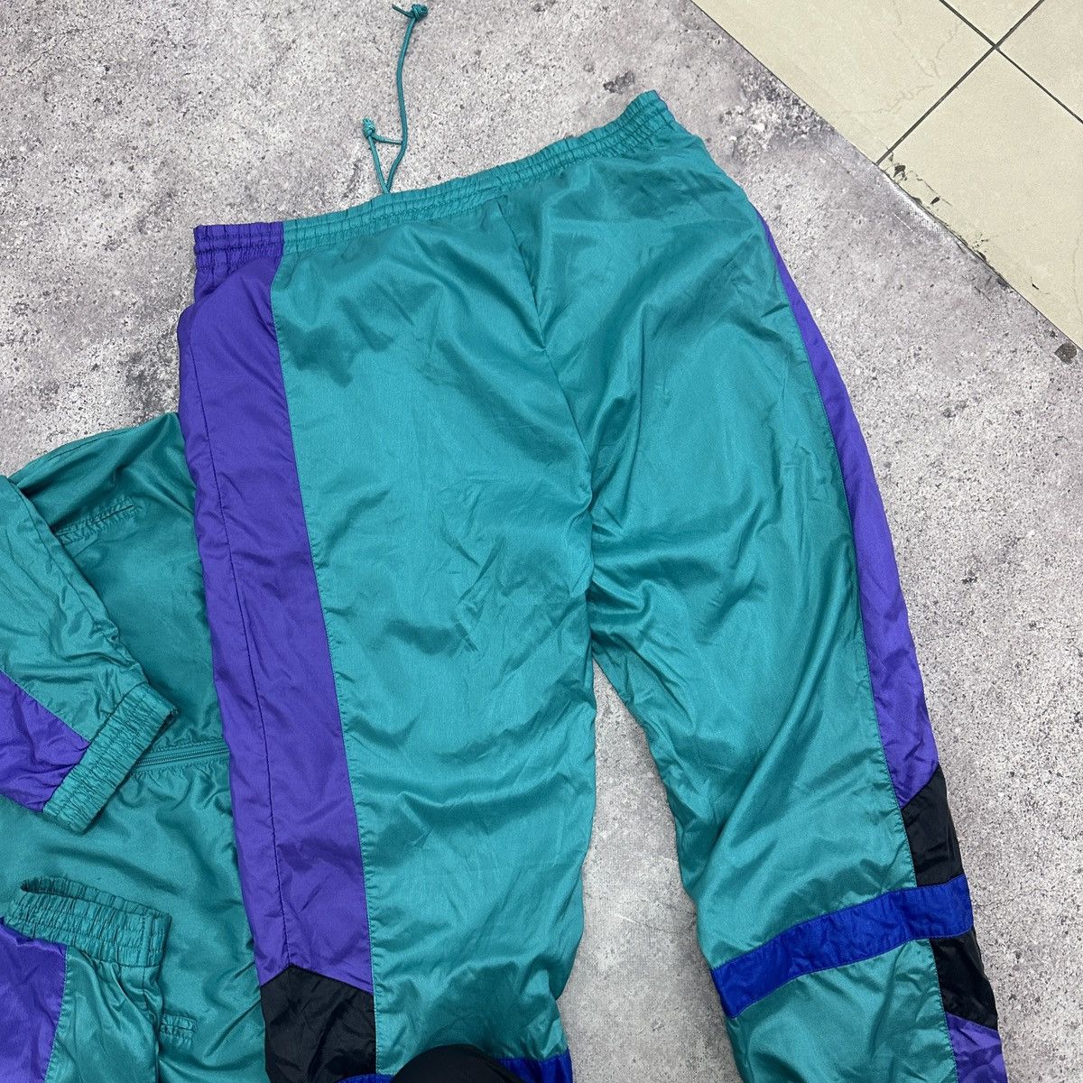 Vintage Vintage 90s Adidas Light jacket sweetpants tracksuit y2k og Size US XL / EU 56 / 4 - 8 Thumbnail