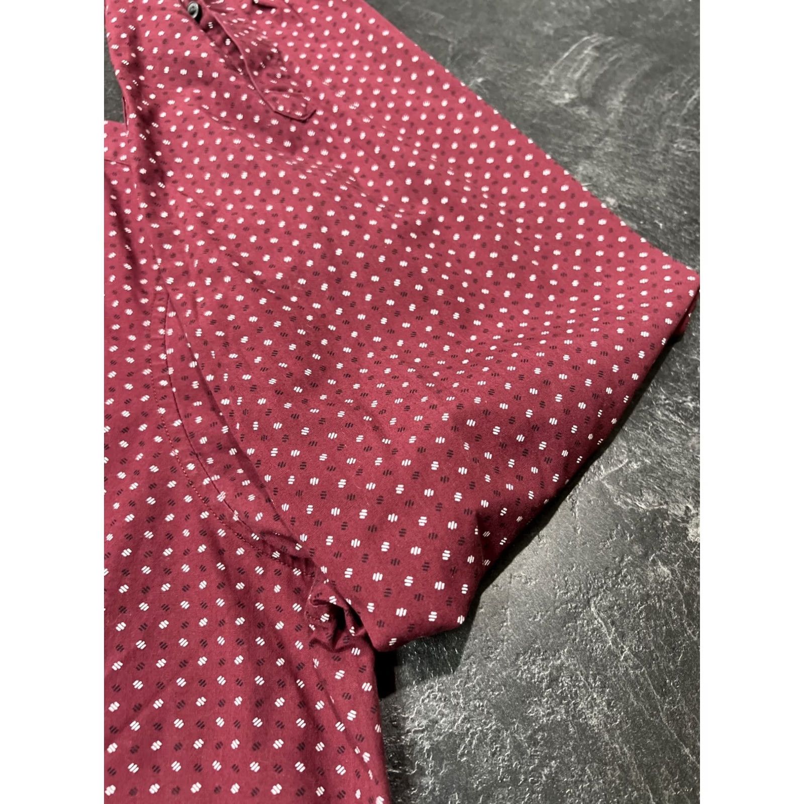 Michael Kors Michael Kors Button Down Shirt Men XL Red Slim Cotton Elastane Navy Burgundy Dot Pattern Long Sleeve Collared Bottom Down Dress Shirt Size 46R - 2 Thumbnail