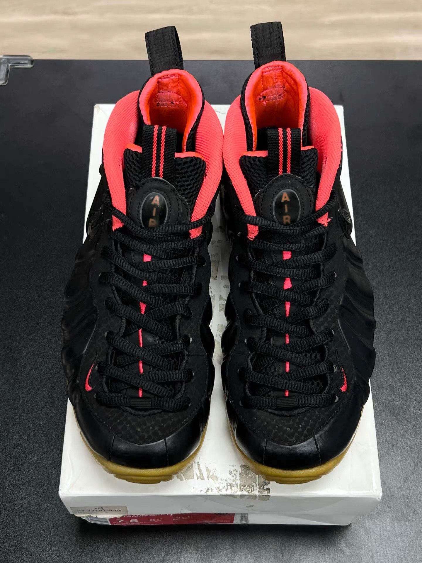 Nike Nike Foamposite Glow Dark Coconut Black K15 Size US 7.5 / EU 40-41 - 3 Thumbnail