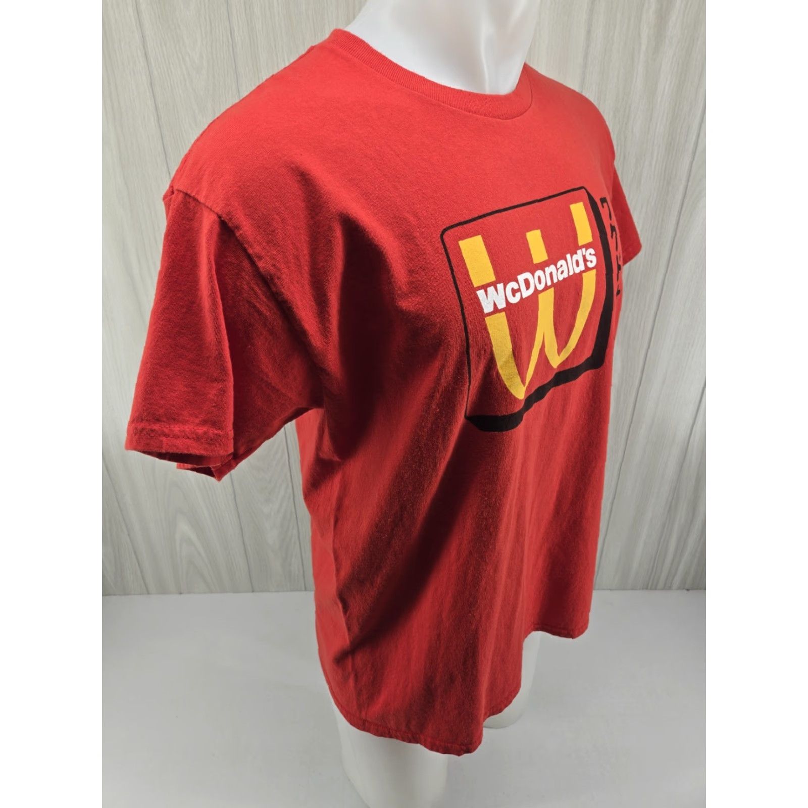 Gildan VINTAGE WCDonalds Shirt Mens LARGE Red Anime Crew Member Japanese Graphic Tee Size US L / EU 52-54 / 3 - 7 Thumbnail