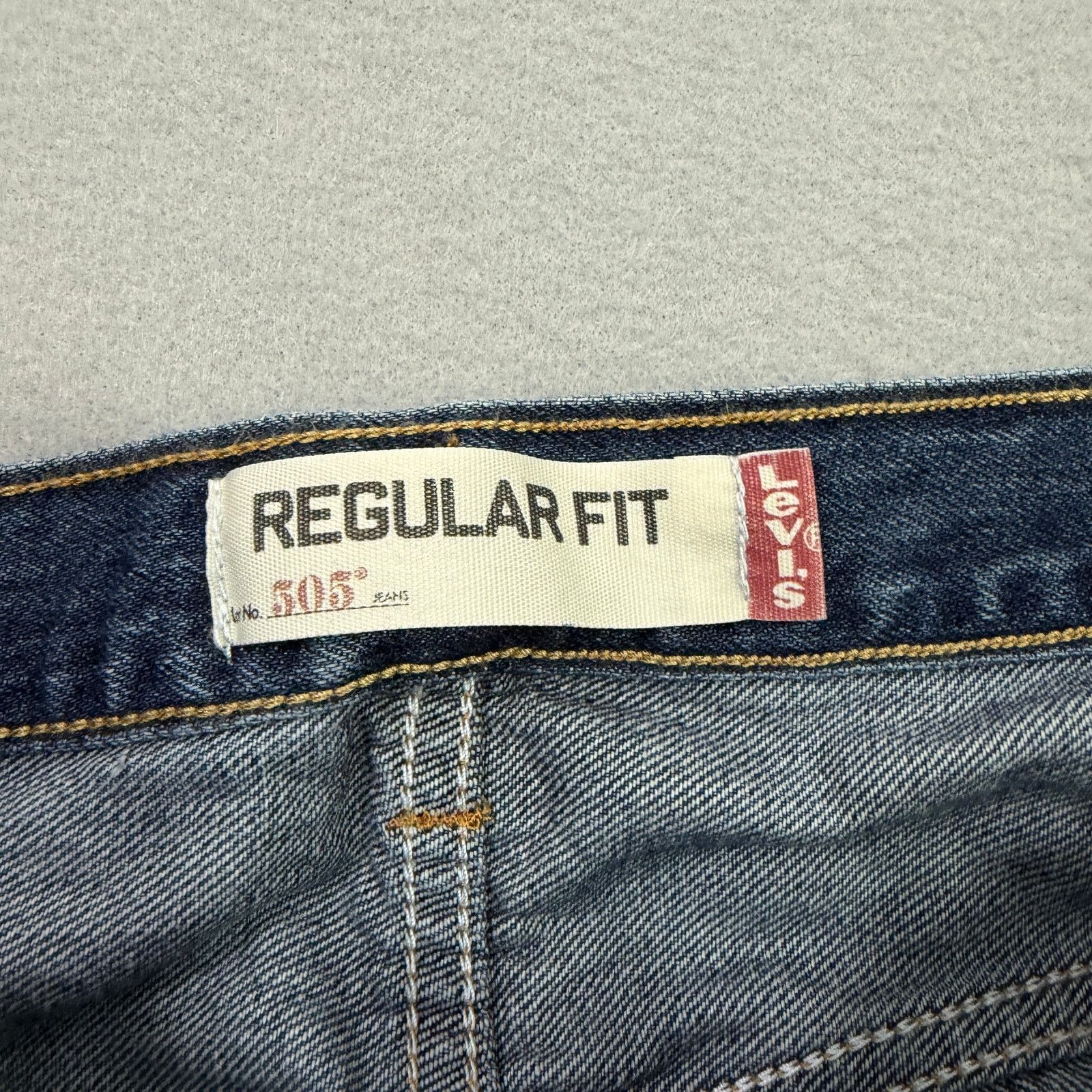 Levi's Vintage Levis 505 Jeans Men's 42x32 Blue Denim Regular Fit Size US 42 / EU 58 - 3 Thumbnail