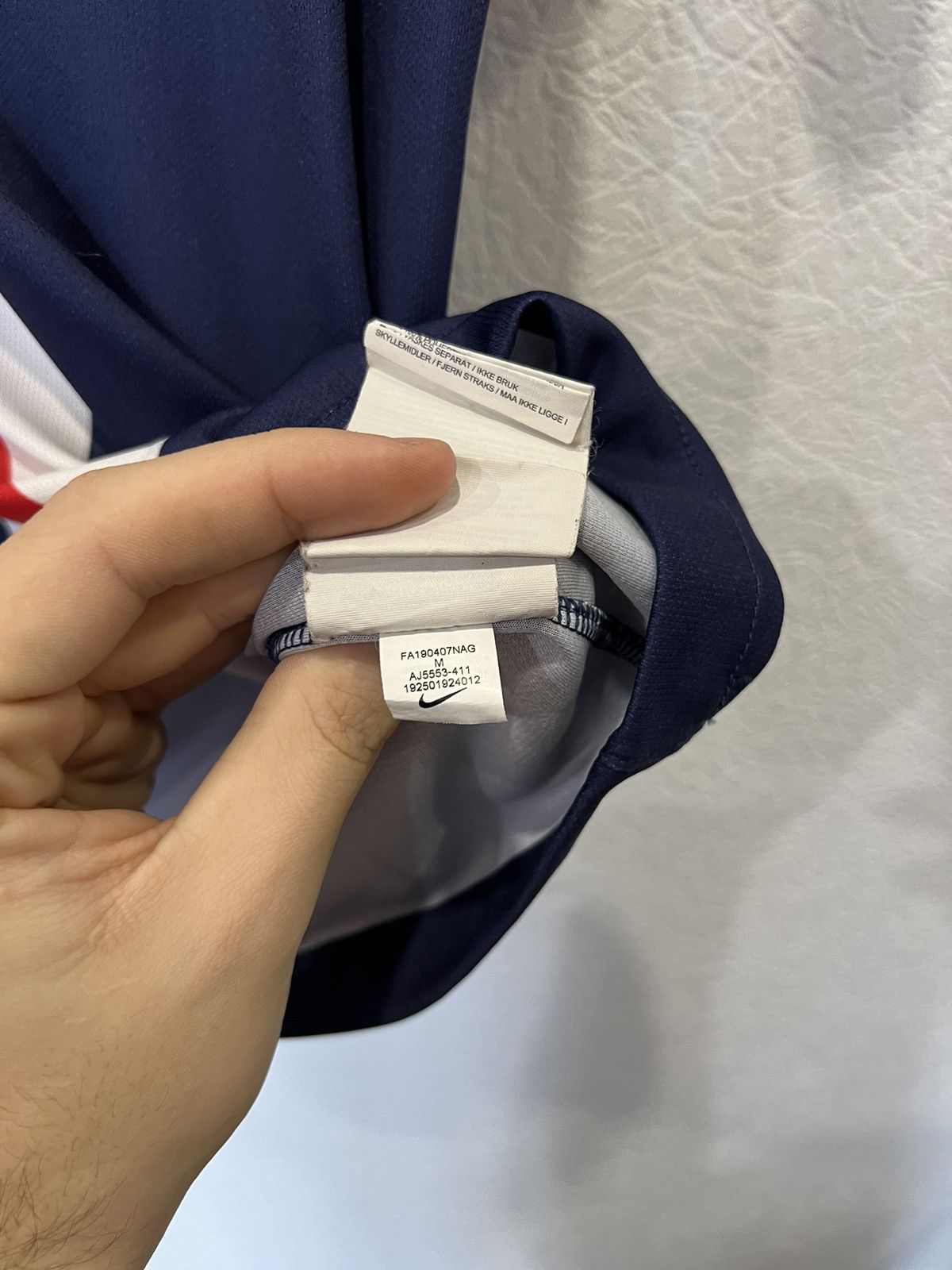 Nike Nike PSG 2019/2020 Home Soccer Jersey Size US M / EU 48-50 / 2 - 4 Thumbnail