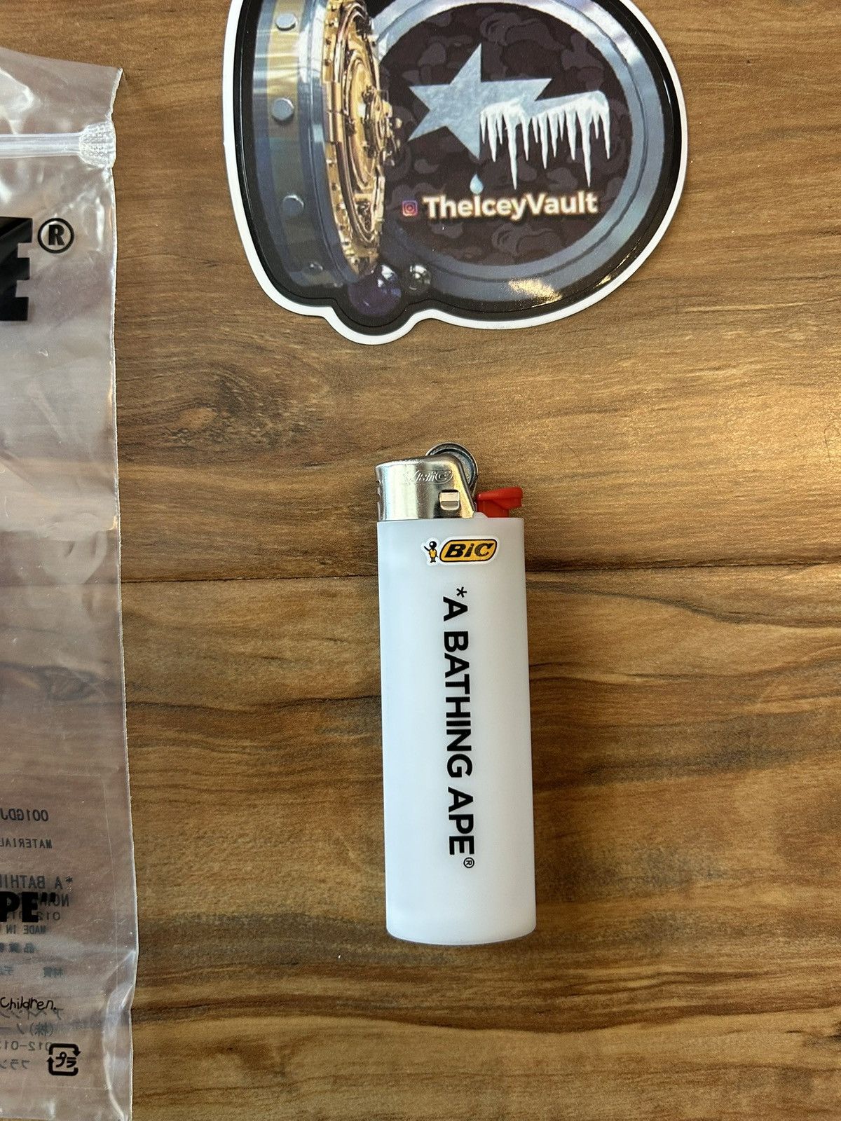 Bape NEW Bape White Bic Lighter Size ONE SIZE - 2 Thumbnail