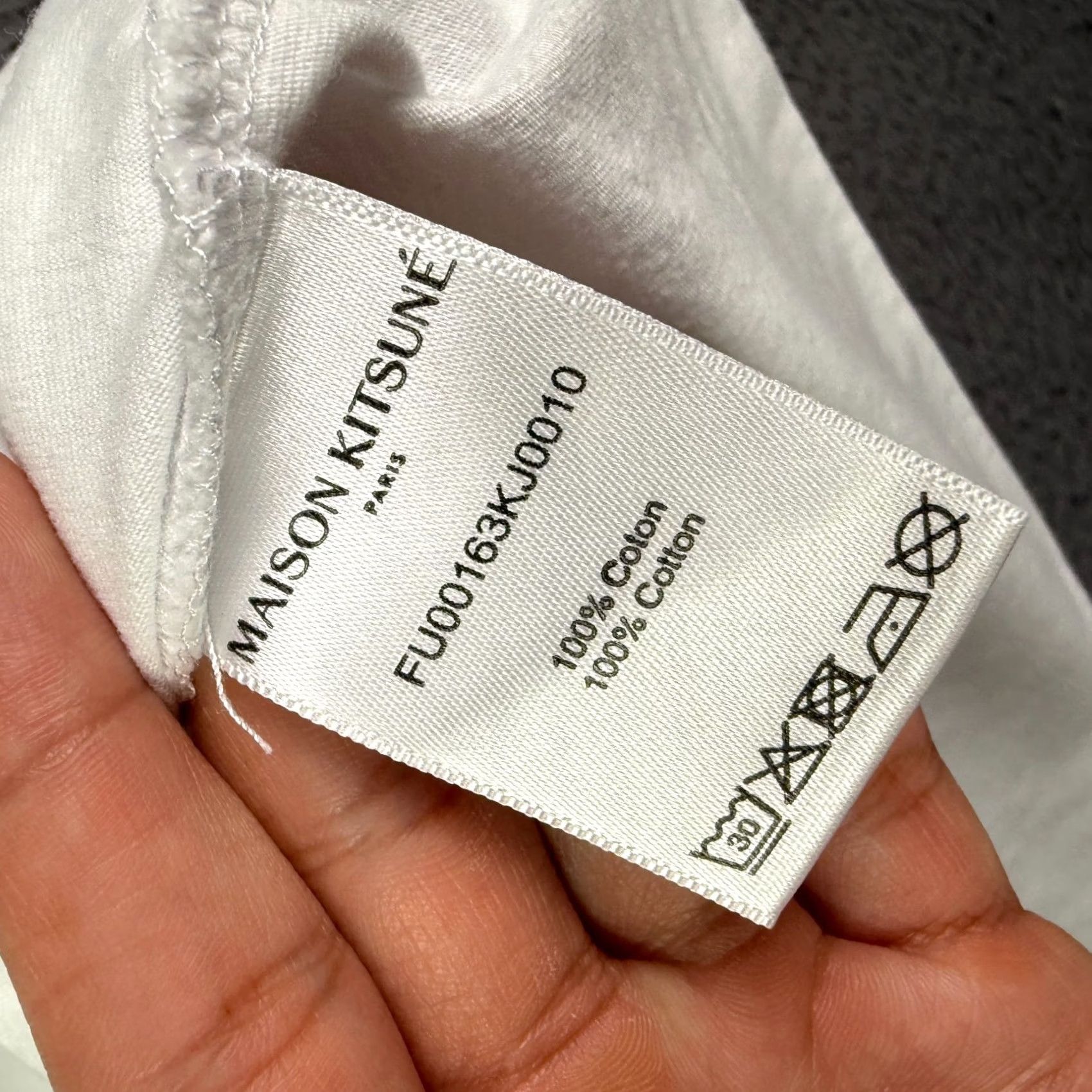 Vintage Fox Shirt Mens XL White Maison Kitsune Embroidered Logo Long Sleeve WORN Size US XL / EU 56 / 4 - 6 Thumbnail