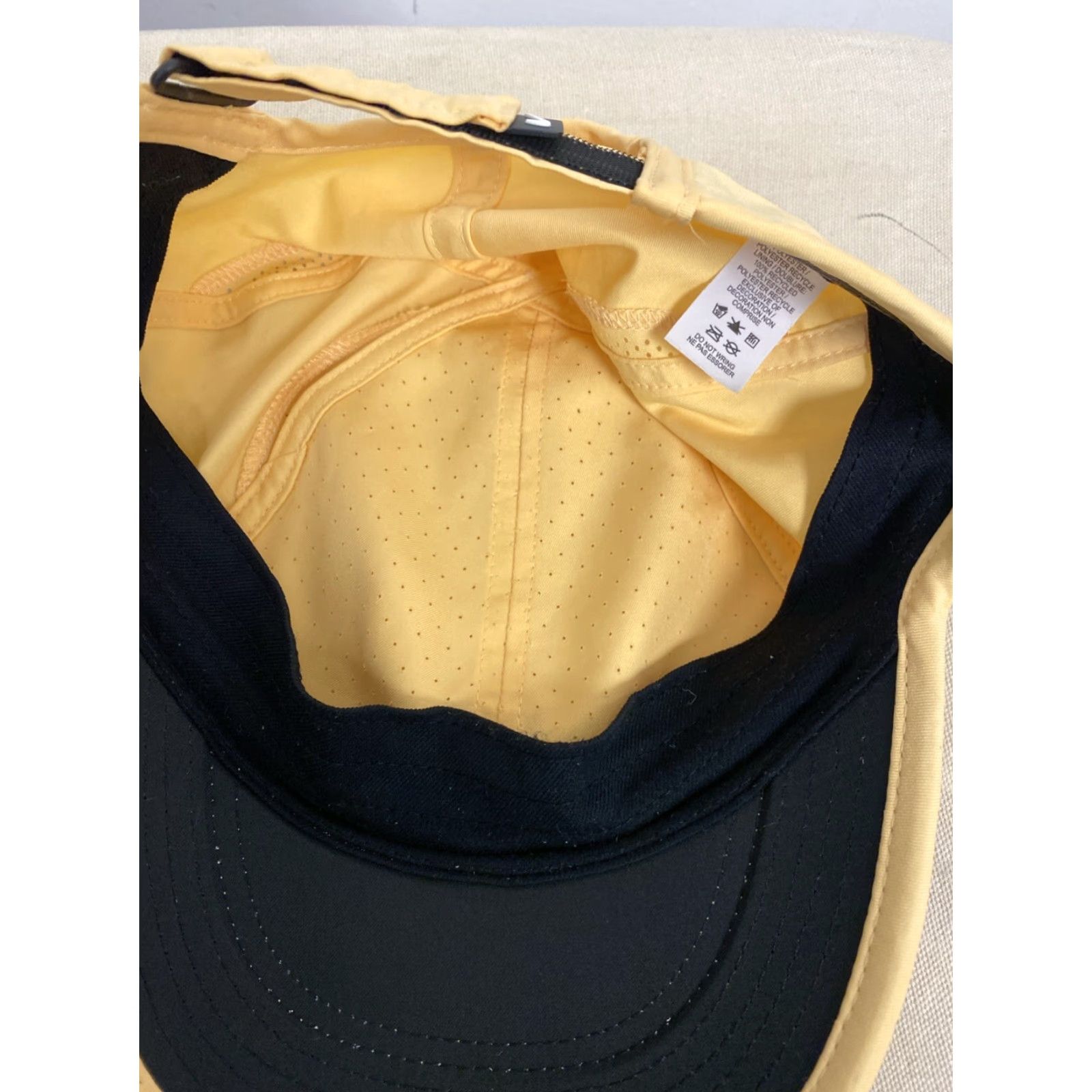 Nike NIKE Featherlight Cap Adjustable Dri-Fit Baseball Hat Yellow Unisex Adults Size ONE SIZE - 5 Thumbnail