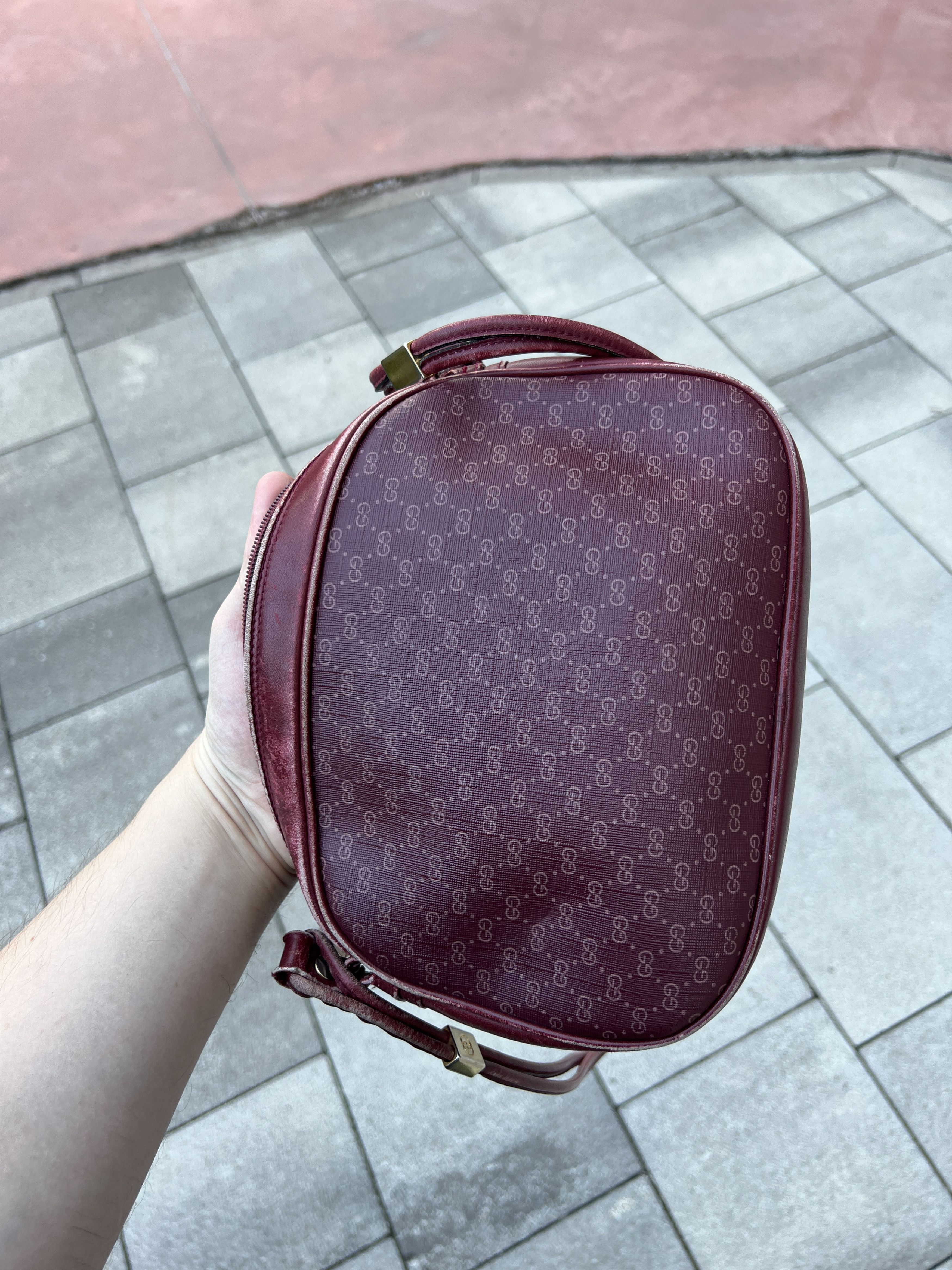 Gucci Gucci Vintage 90s Monogram Shoulder Bag Size ONE SIZE - 22 Thumbnail