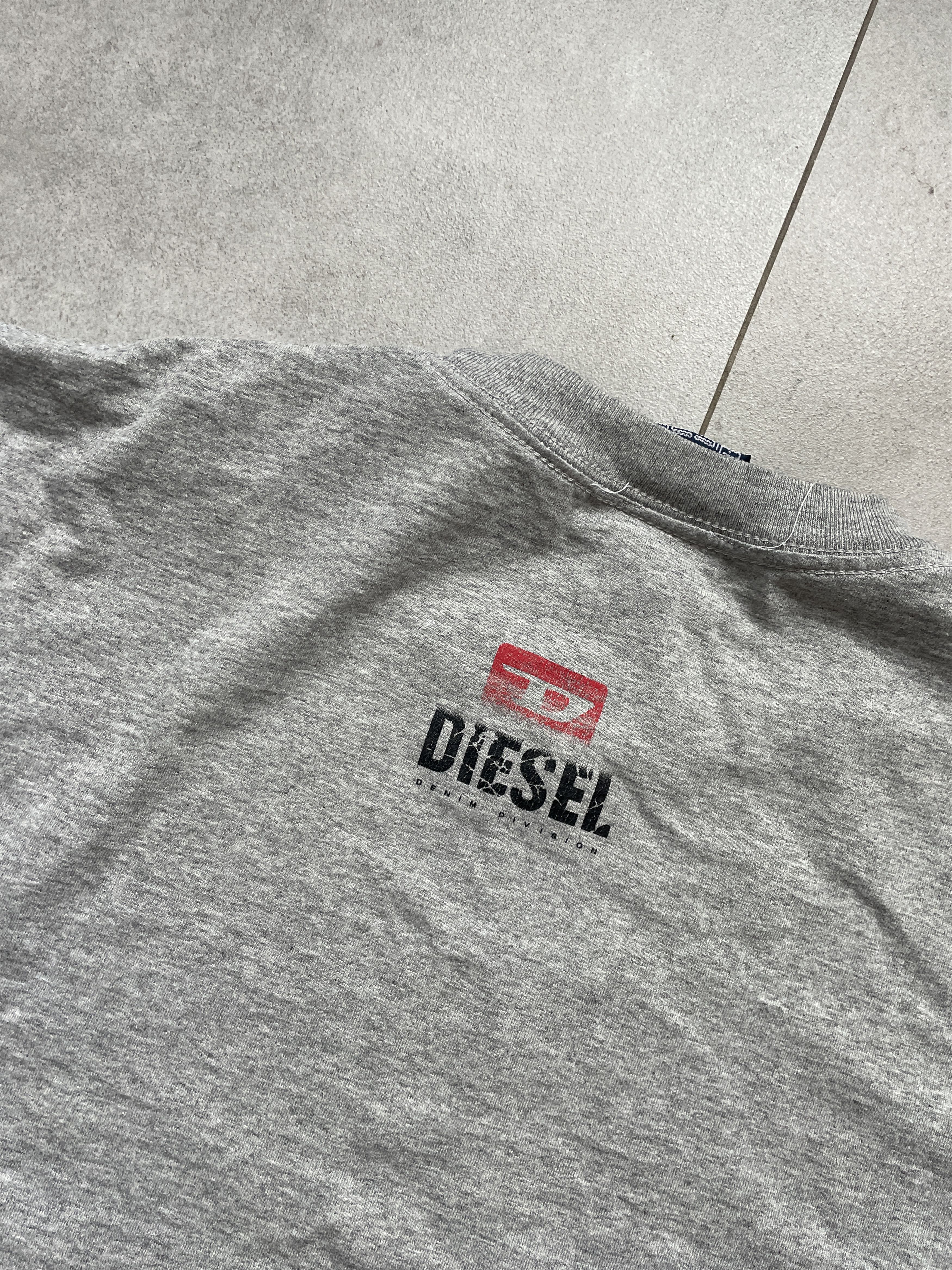 Diesel Y2K DIESEL VINTAGE GRAY LOGO TSHIRT Size US XL / EU 56 / 4 - 6 Thumbnail