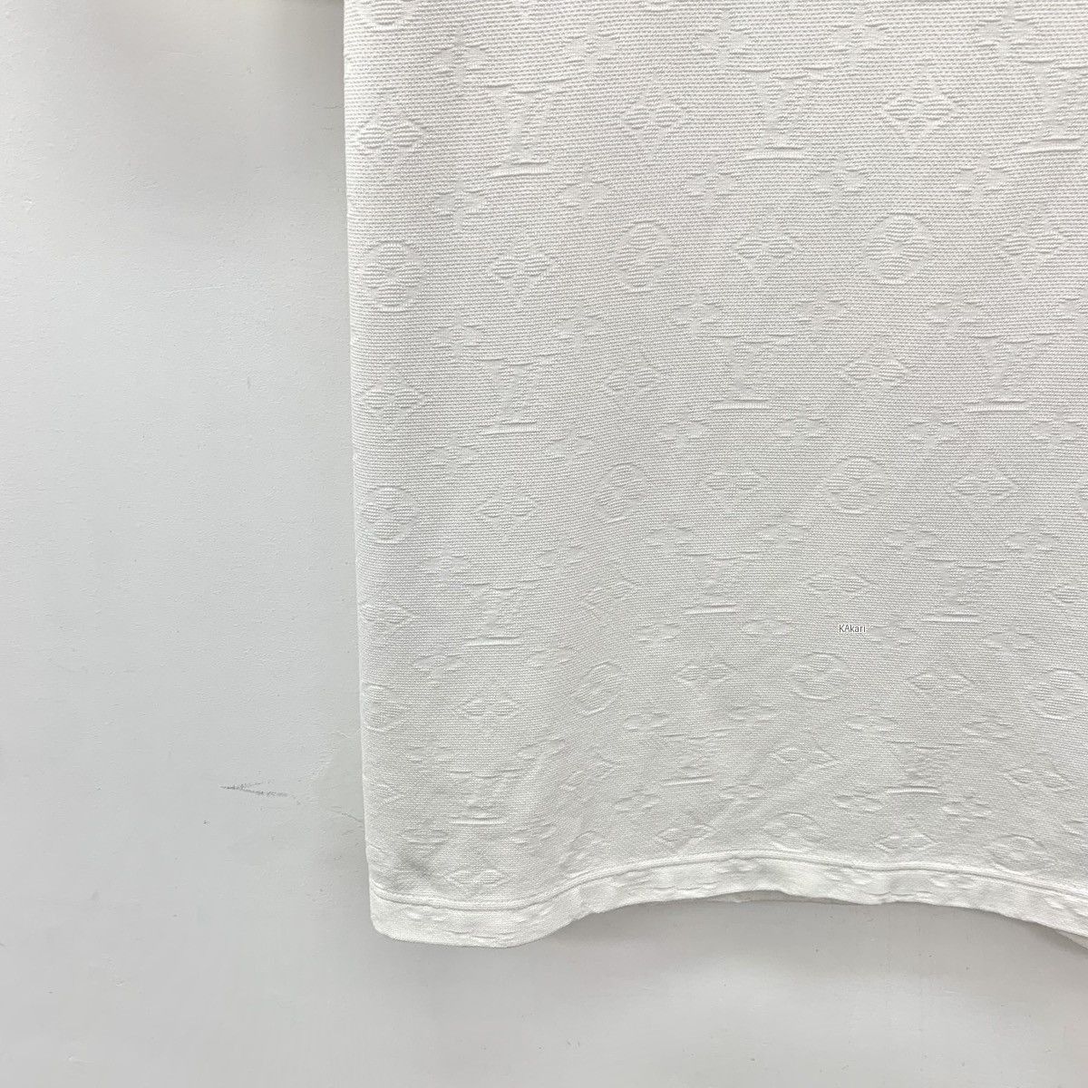 Louis Vuitton White Short Sleeve Textured Shirt with Pocket Size US S / EU 44-46 / 1 - 4 Thumbnail