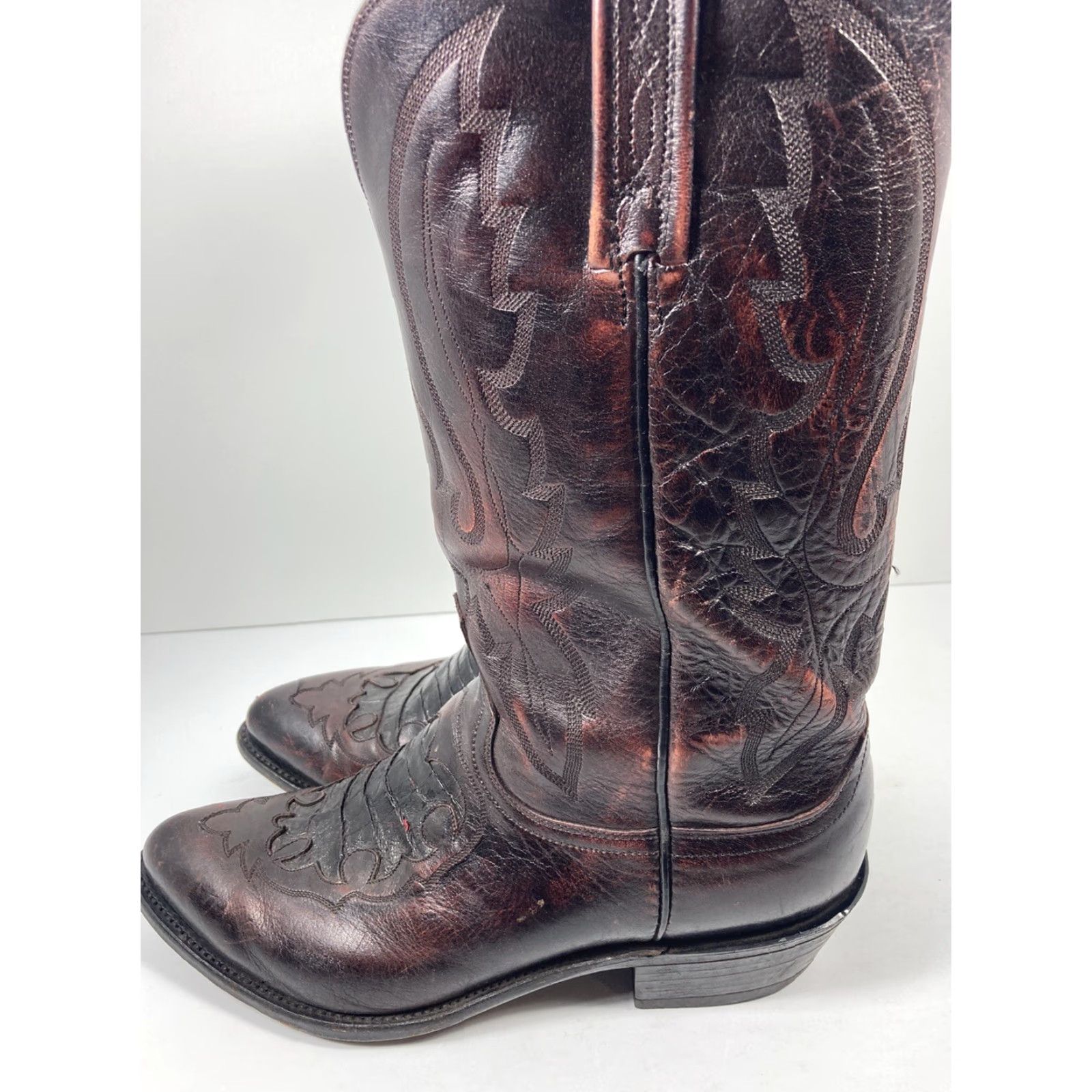 Vintage VINTAGE Lucchese Caiman Inlay Boots Men Size 9 EE Wide Black Cherry Leather N1508J4 VTG Size US 9 / EU 42 - 4 Thumbnail