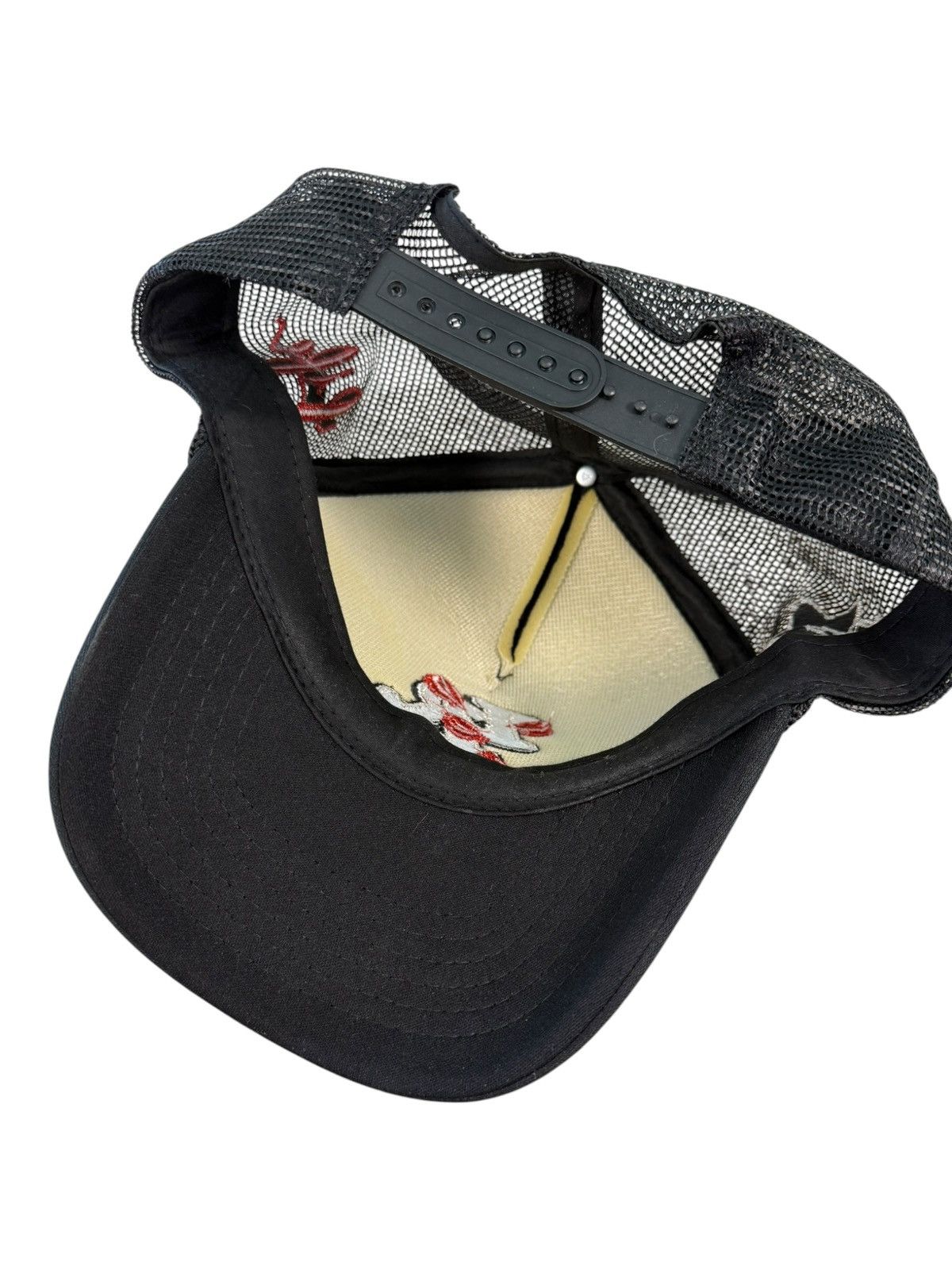 LaRopa la ropa “kiss” black/red trucker hat Size ONE SIZE - 5 Thumbnail