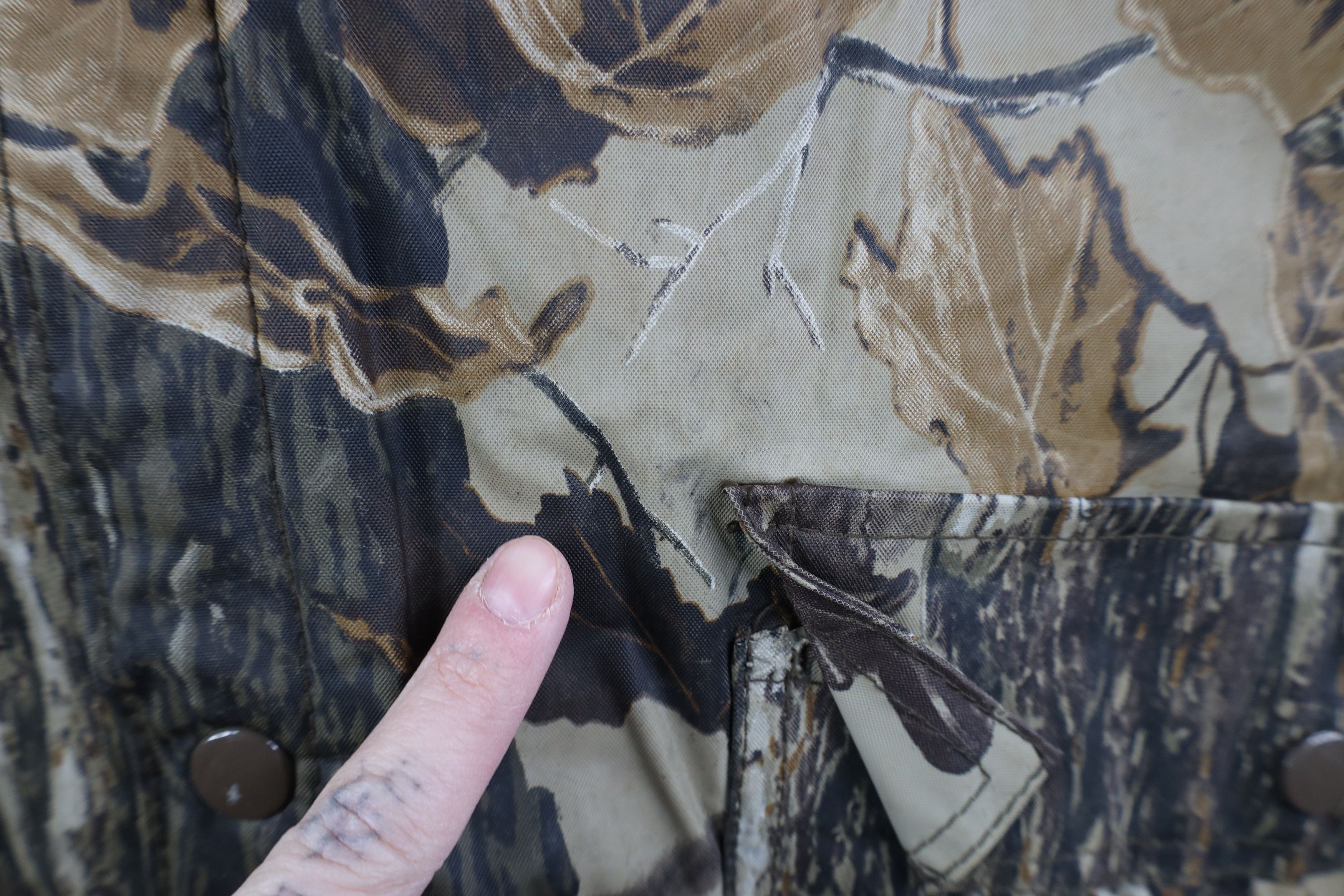 Vintage Vintage 90s Streetwear Waterproof Realtree Camouflage Jacket Size US M / EU 48-50 / 2 - 4 Thumbnail