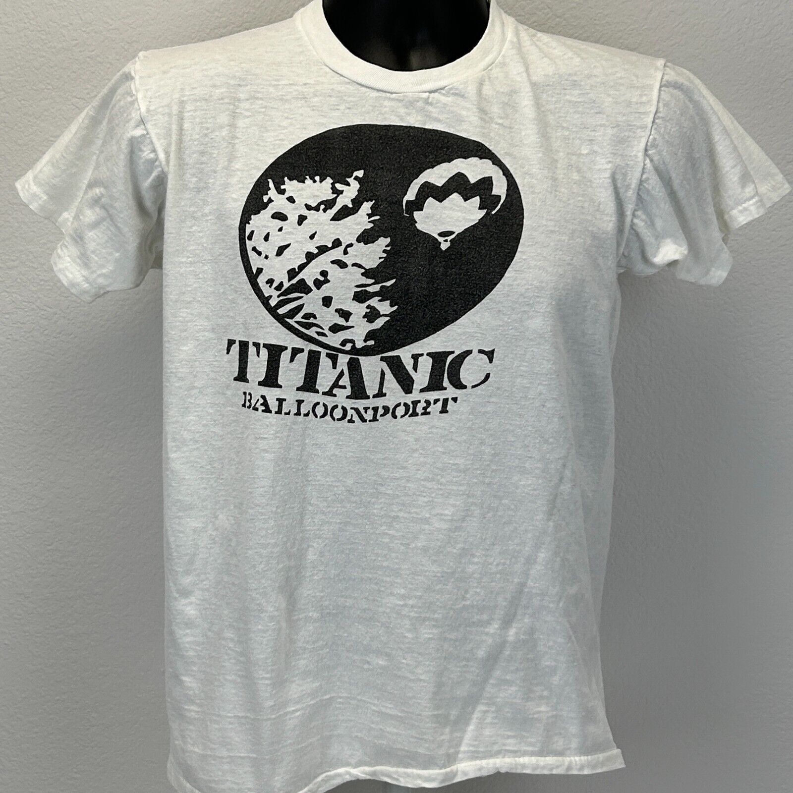 Fruit Of The Loom Vintage Titanic Balloonport Hot Air Balloon T Shirt White S Size US S / EU 44-46 / 1 - 2 Thumbnail