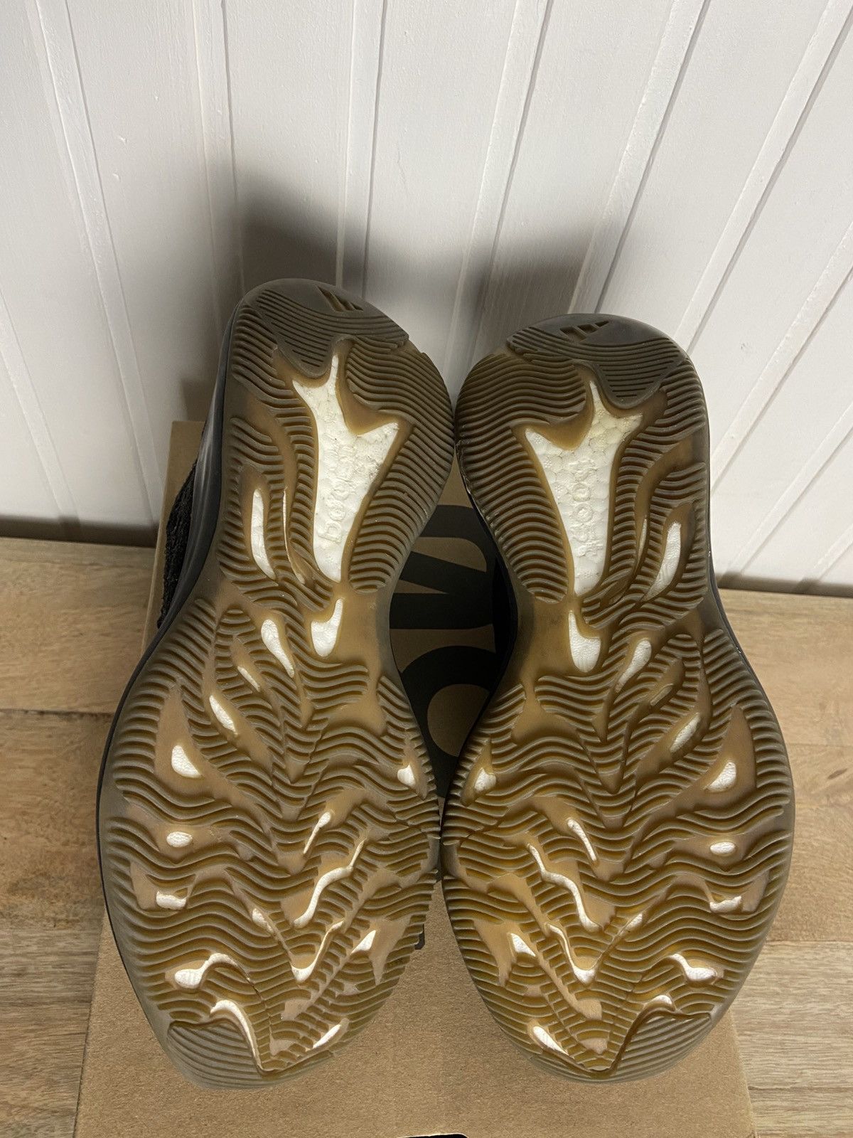 Adidas Used adidas Yeezy Boost 380 "Onyx Reflective" size 9,5US Size US 9.5 / EU 42-43 - 10 Thumbnail