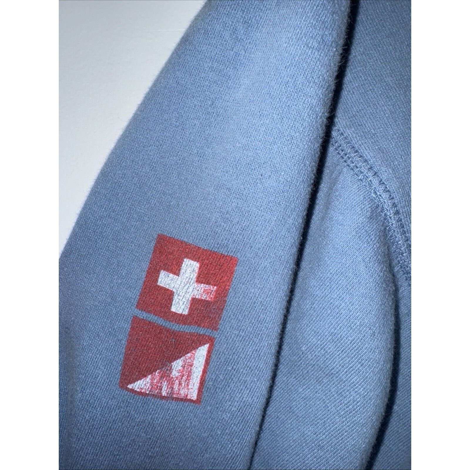 Mossimo × Vintage Mossimo Hoodie Blue L 23x25 Long Beach Ocean Rescue Surfing Size US L / EU 52-54 / 3 - 4 Thumbnail