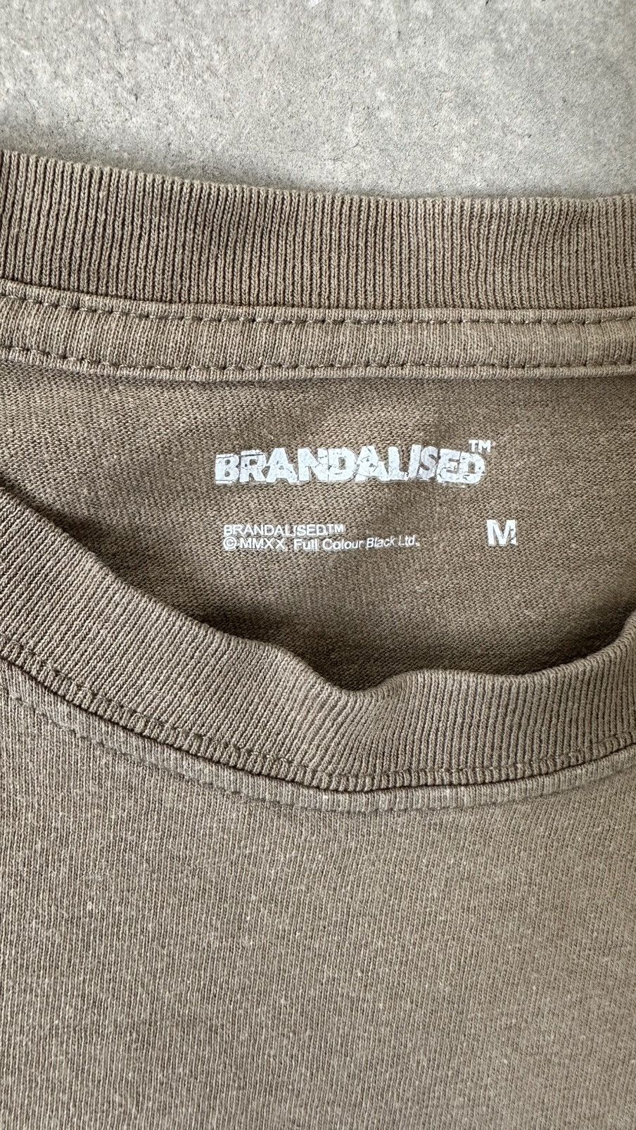 Japanese Brand VINTAGE BRANDALISED BANSKY FLOWERS TEE Size US M / EU 48-50 / 2 - 4 Thumbnail
