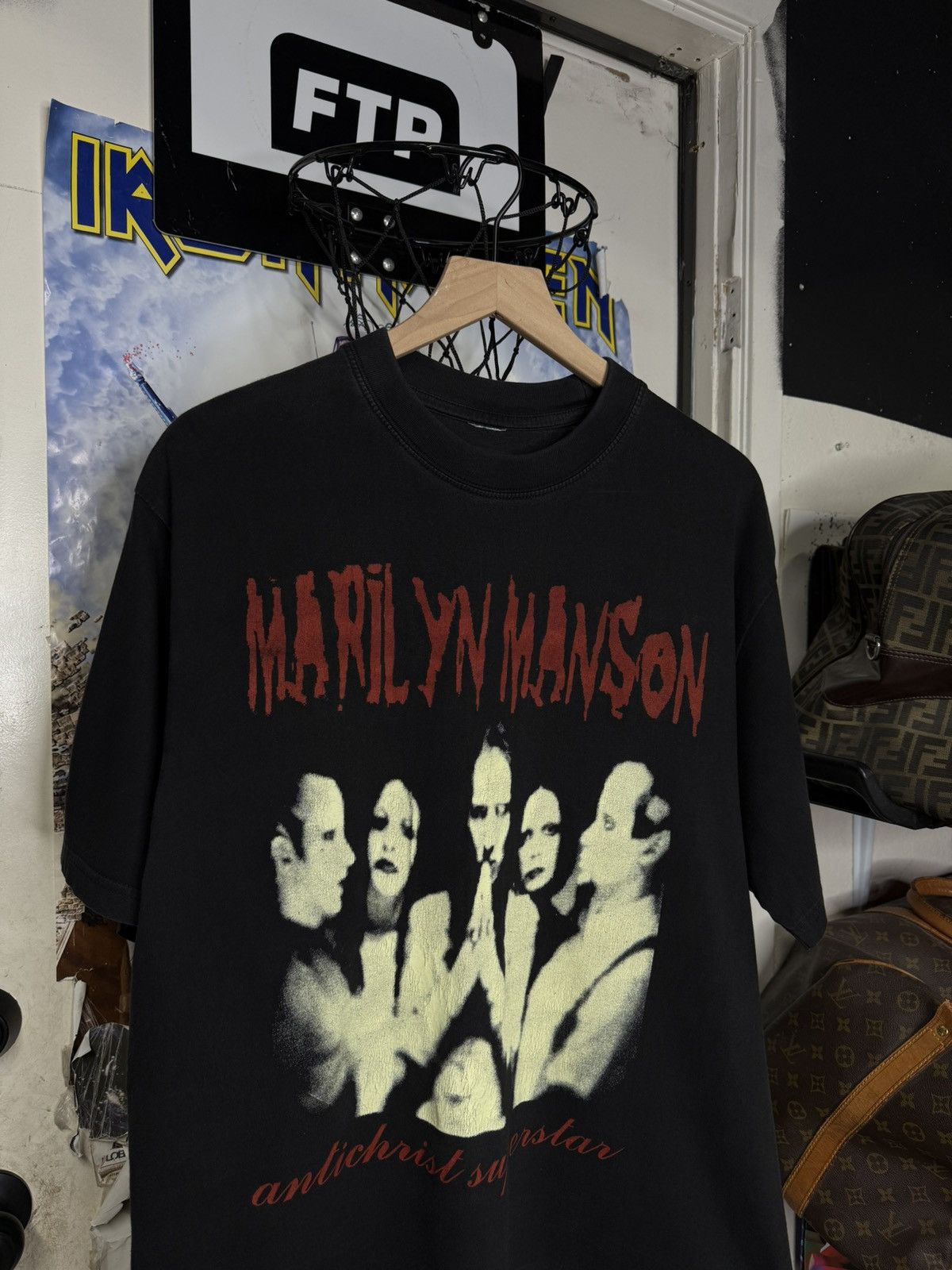 Vintage Vintage 90’s Marilyn Manson Band T-Shirt Rare Size Large Size US L / EU 52-54 / 3 - 4 Thumbnail