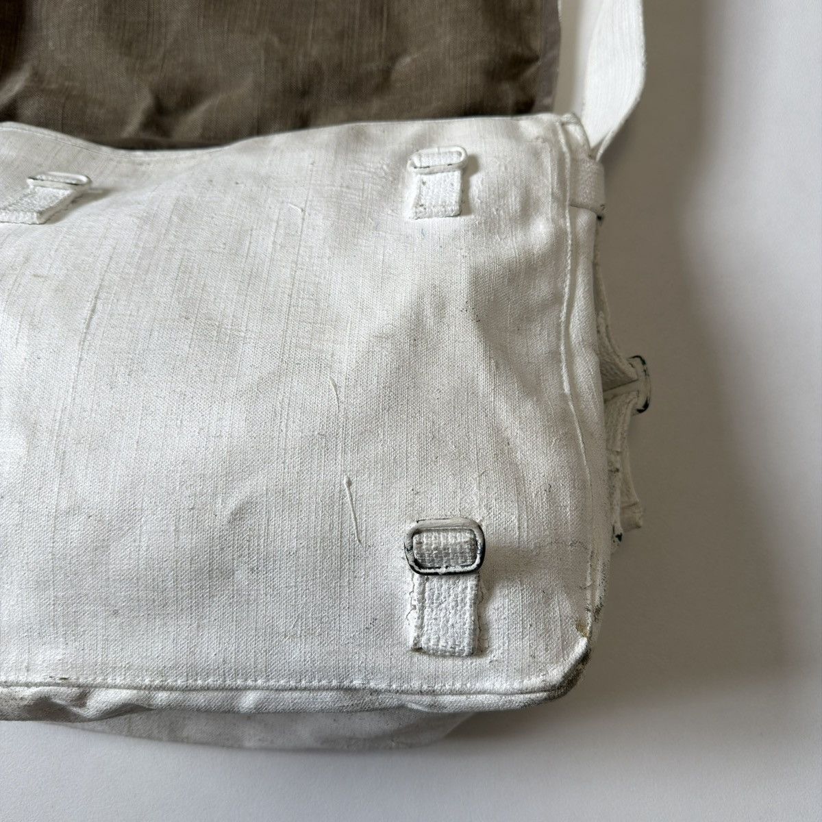 Maison Margiela ⓪ ① ⓪ Artisanal White Painted Army Satchel Size ONE SIZE - 15 Thumbnail