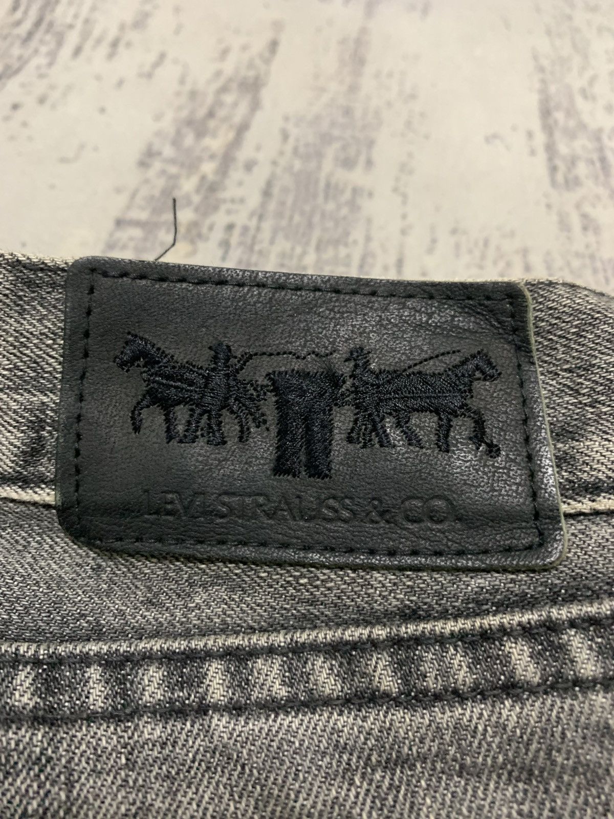Levi's Vintage Levi's Washed Grey Flared Bootcut Jeans Y2K Red Tab Size US 32 / EU 48 - 15 Thumbnail