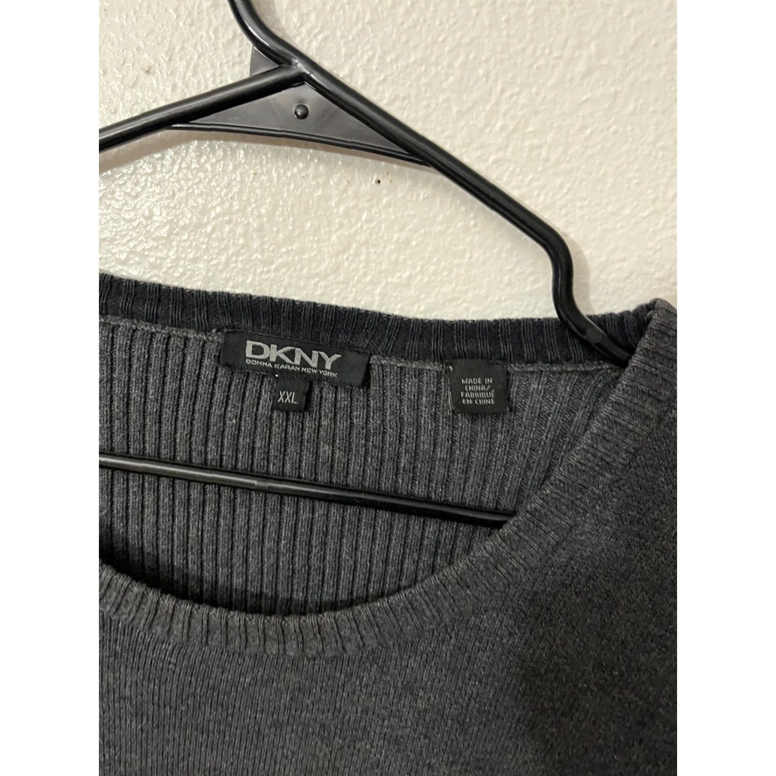DKNY VINTAGE DKNY Logo Sweater Long Sleeve Crewneck Pullover Men's 2XL Gray Size US XXL / EU 58 / 5 - 2 Thumbnail